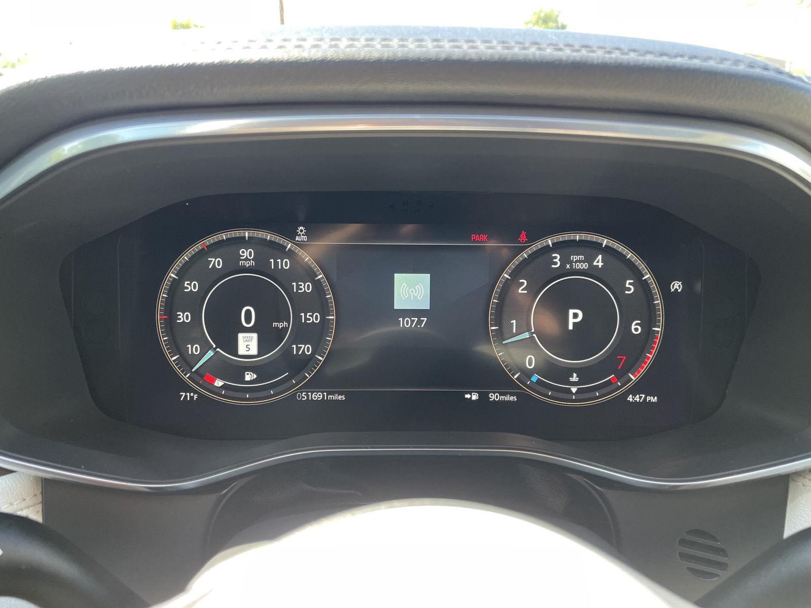 Vehicle photo 15