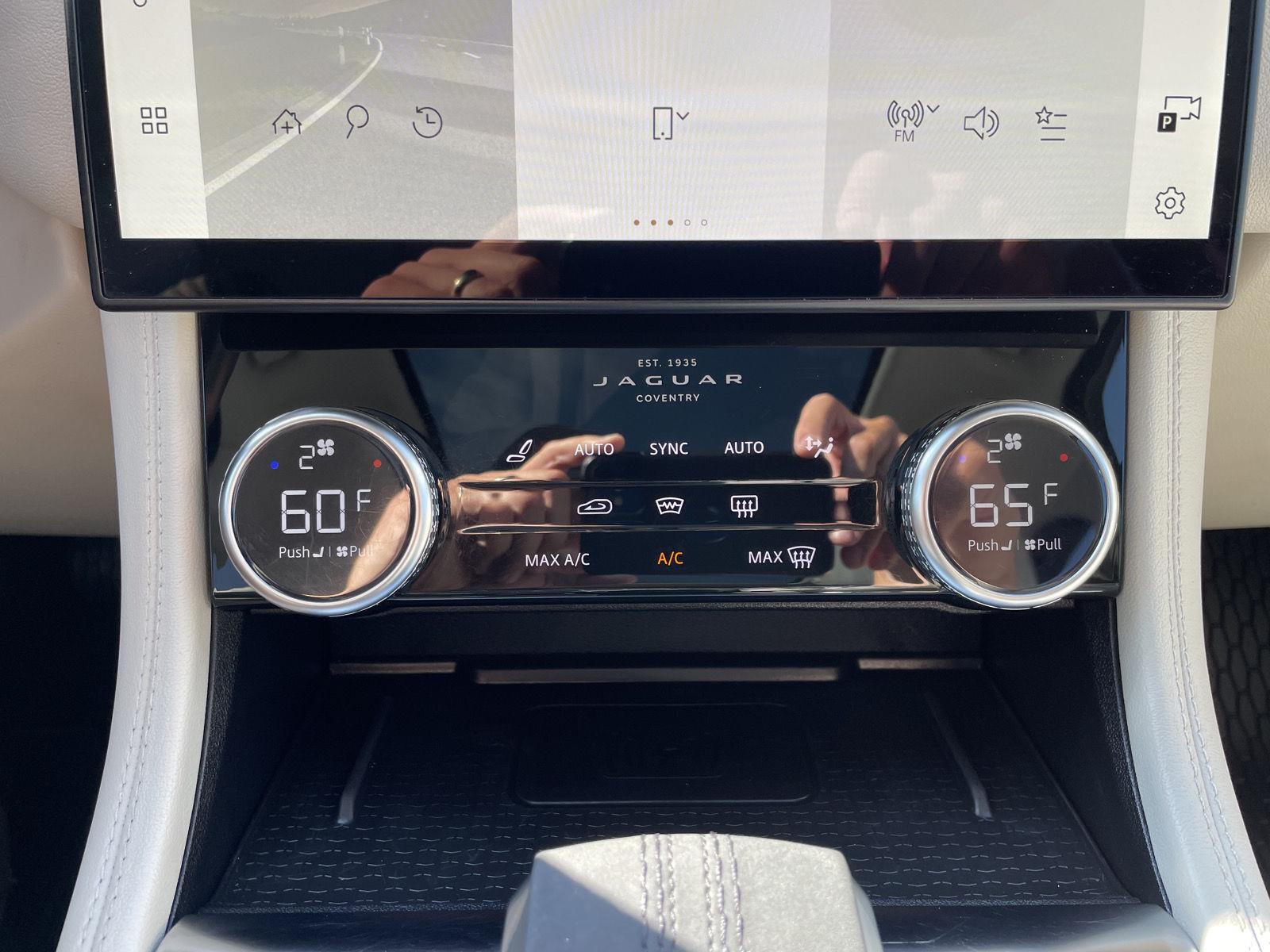 Vehicle photo 27