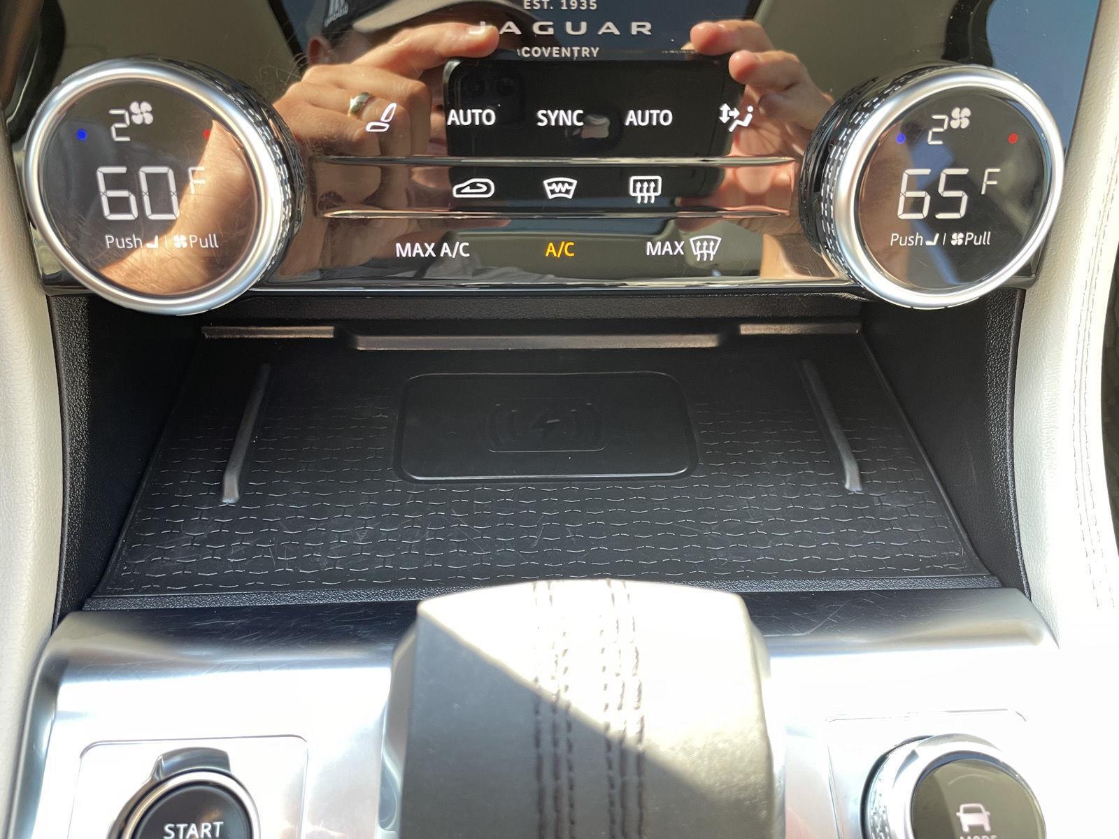 Vehicle photo 29