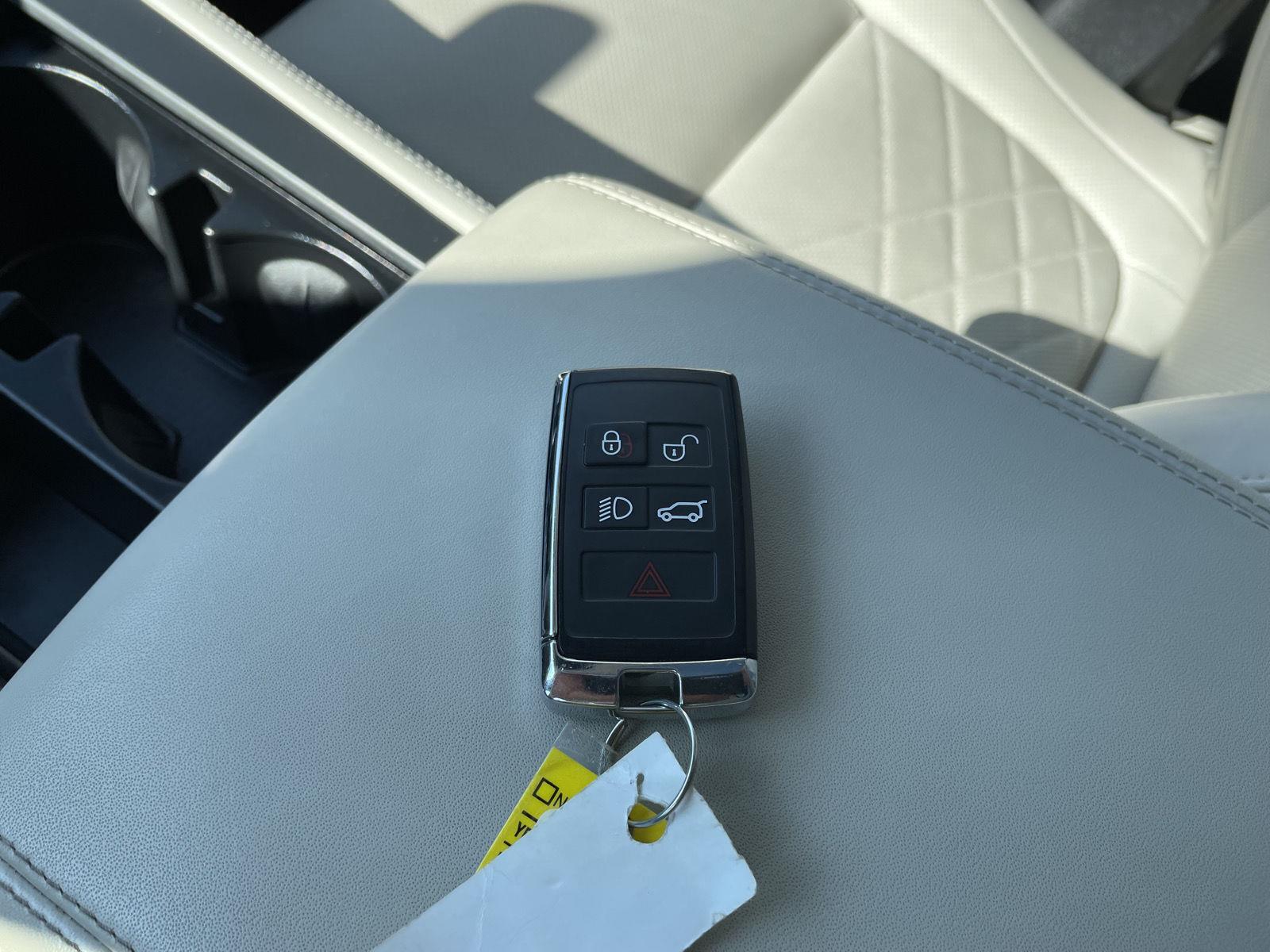 Vehicle photo 38