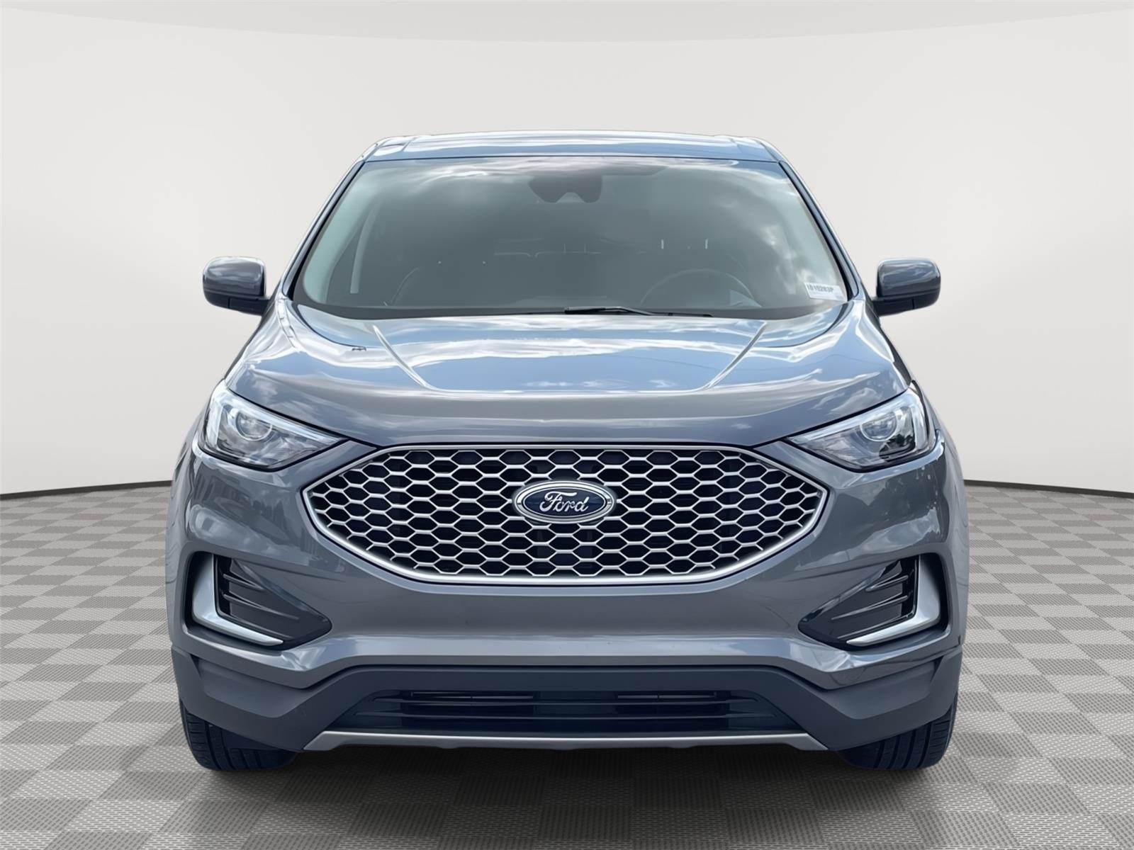 Vehicle photo 4