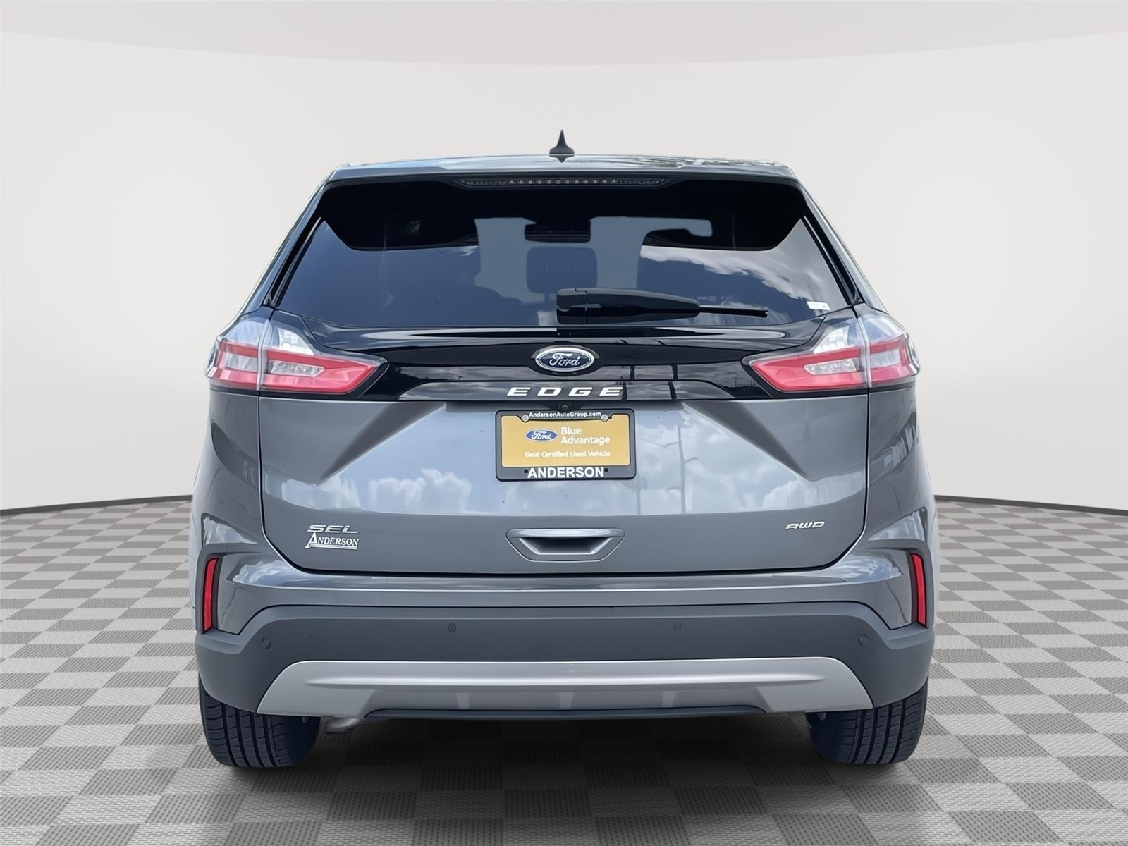 Vehicle photo 8