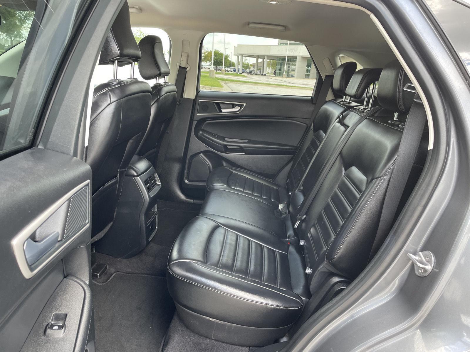 Vehicle photo 20
