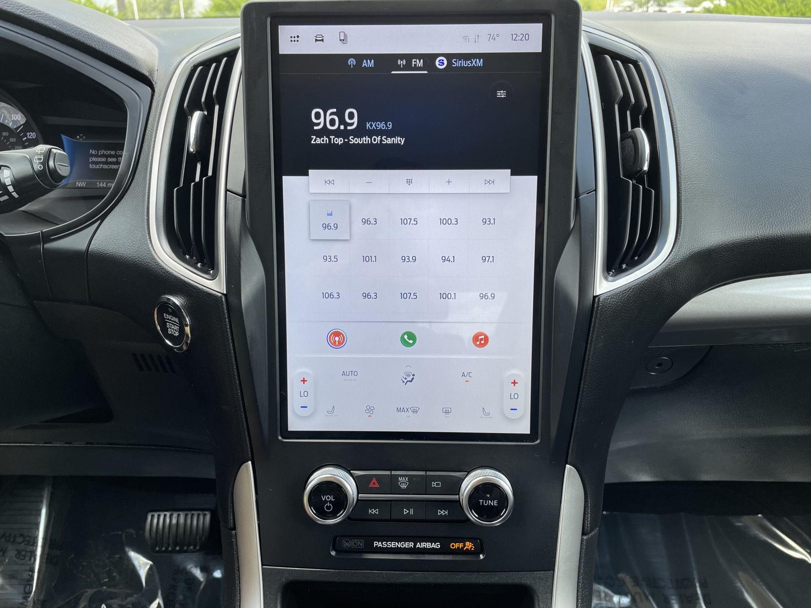 Vehicle photo 22