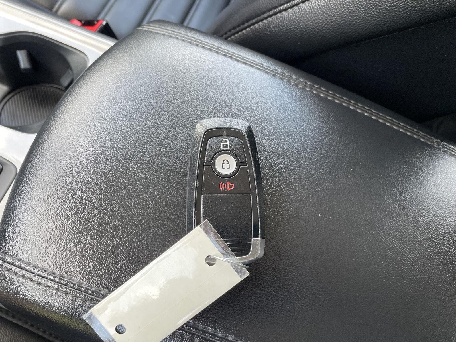 Vehicle photo 37