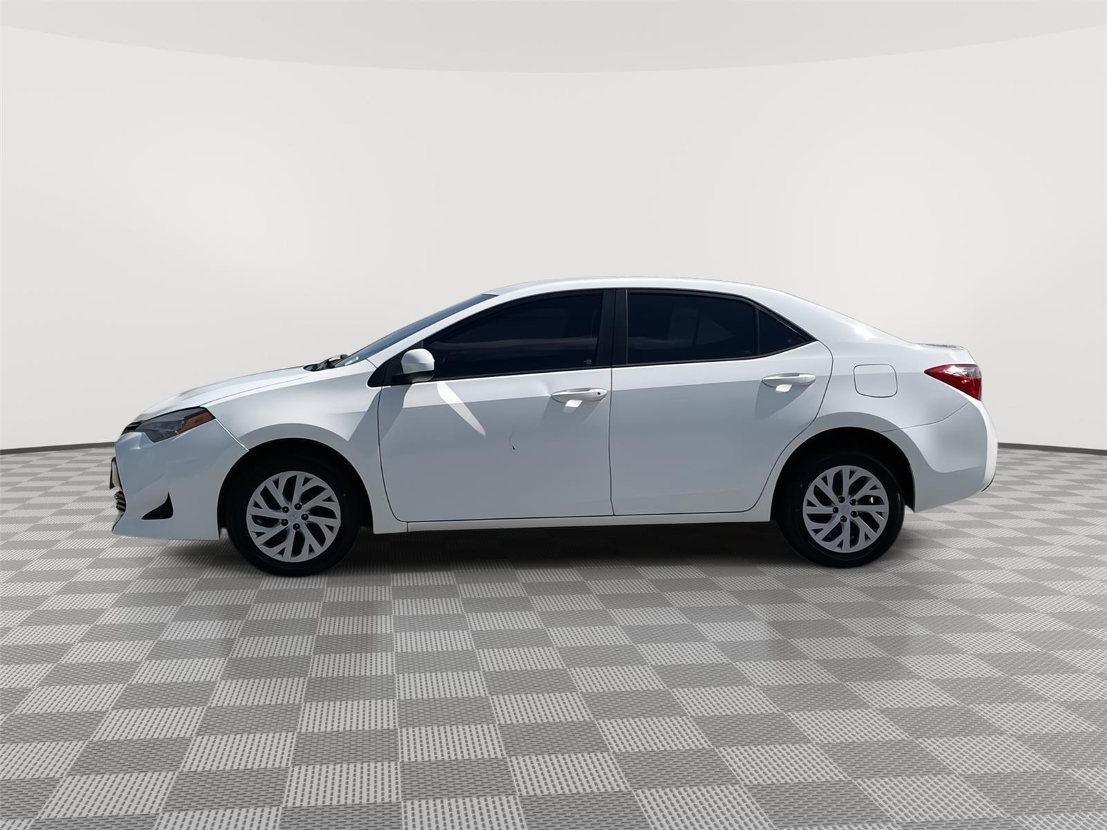 Used 2017 Toyota Corolla LE with VIN 5YFBURHE4HP632938 for sale in Grand Island, NE