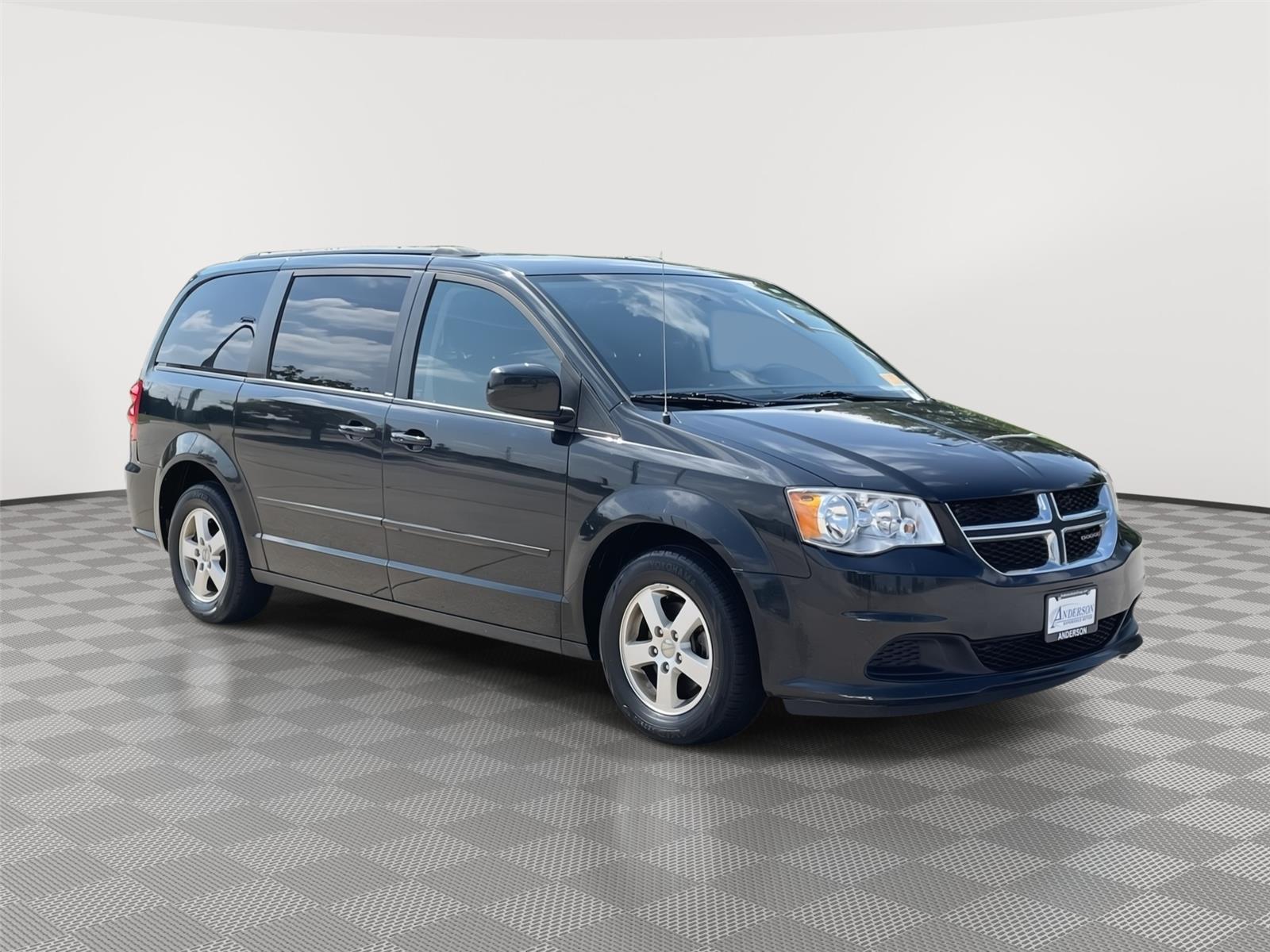 Vehicle photo 5