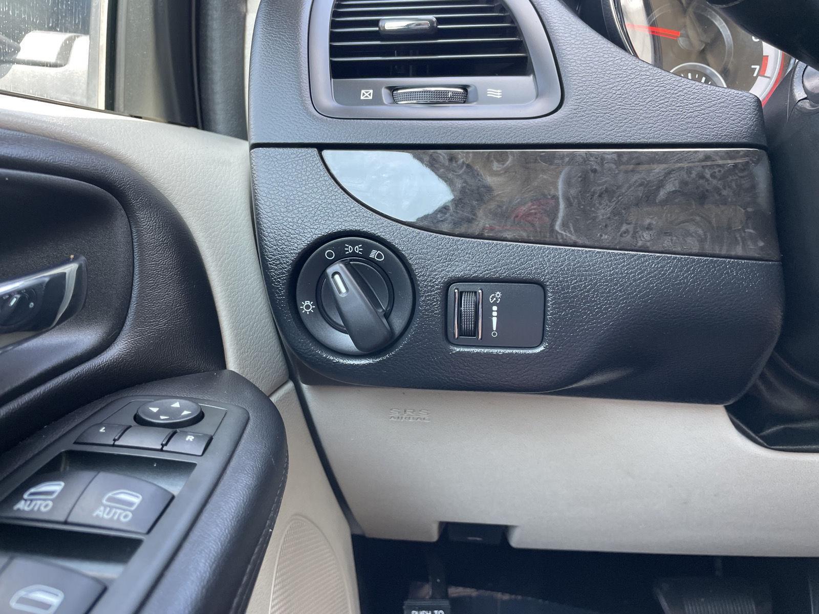 Vehicle photo 15