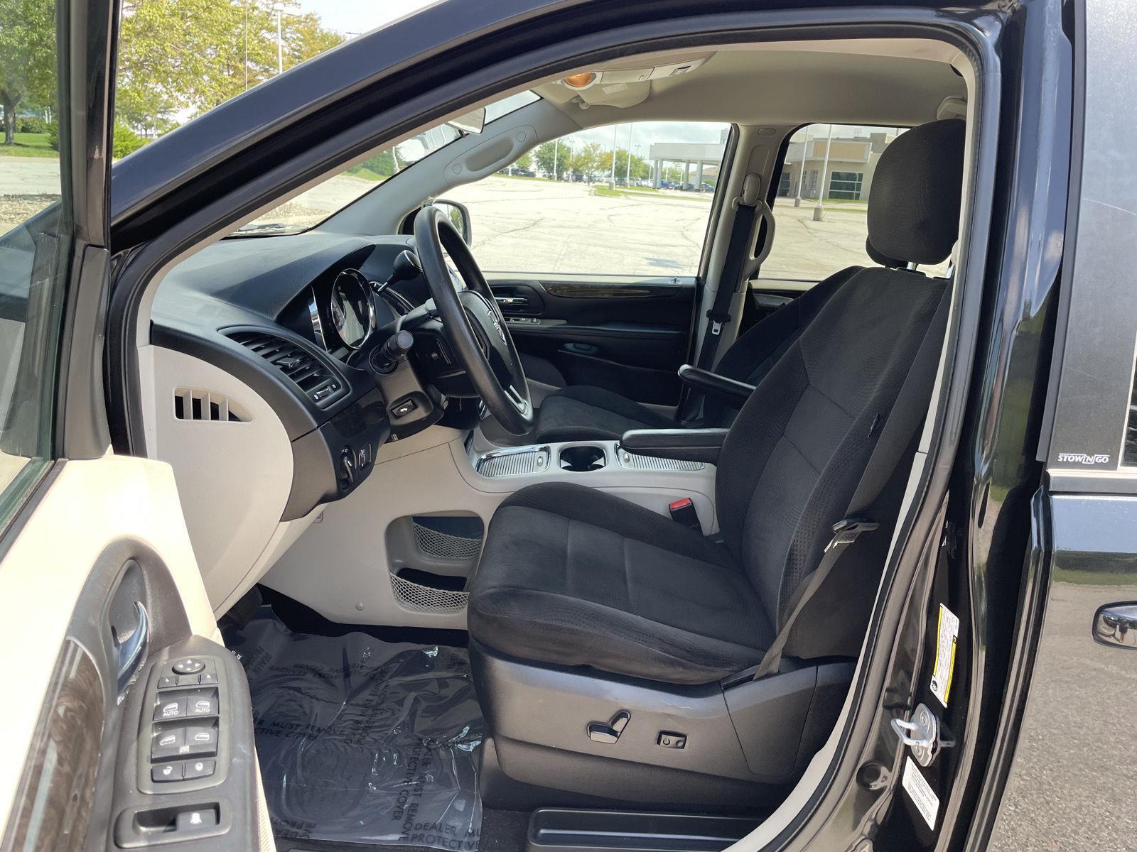 Vehicle photo 16