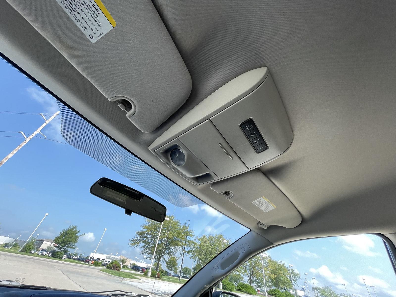 Vehicle photo 22