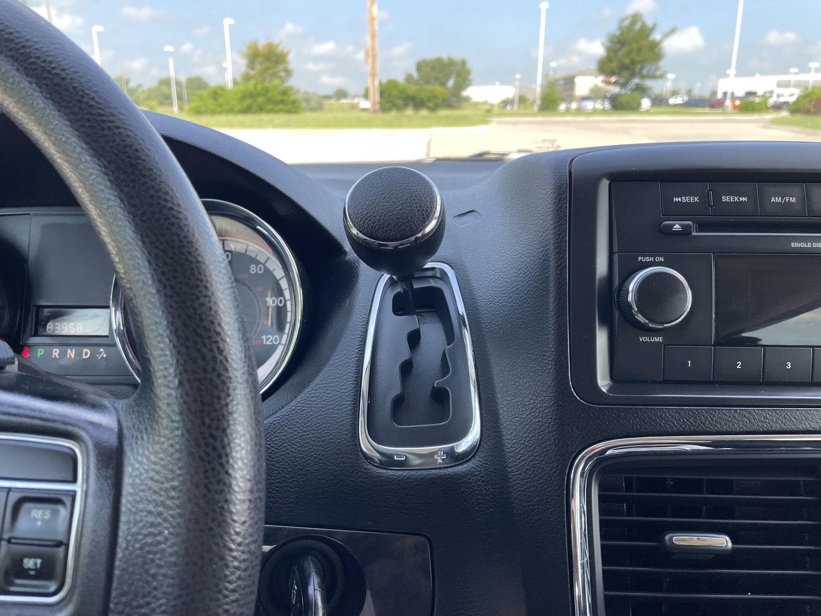 Vehicle photo 27