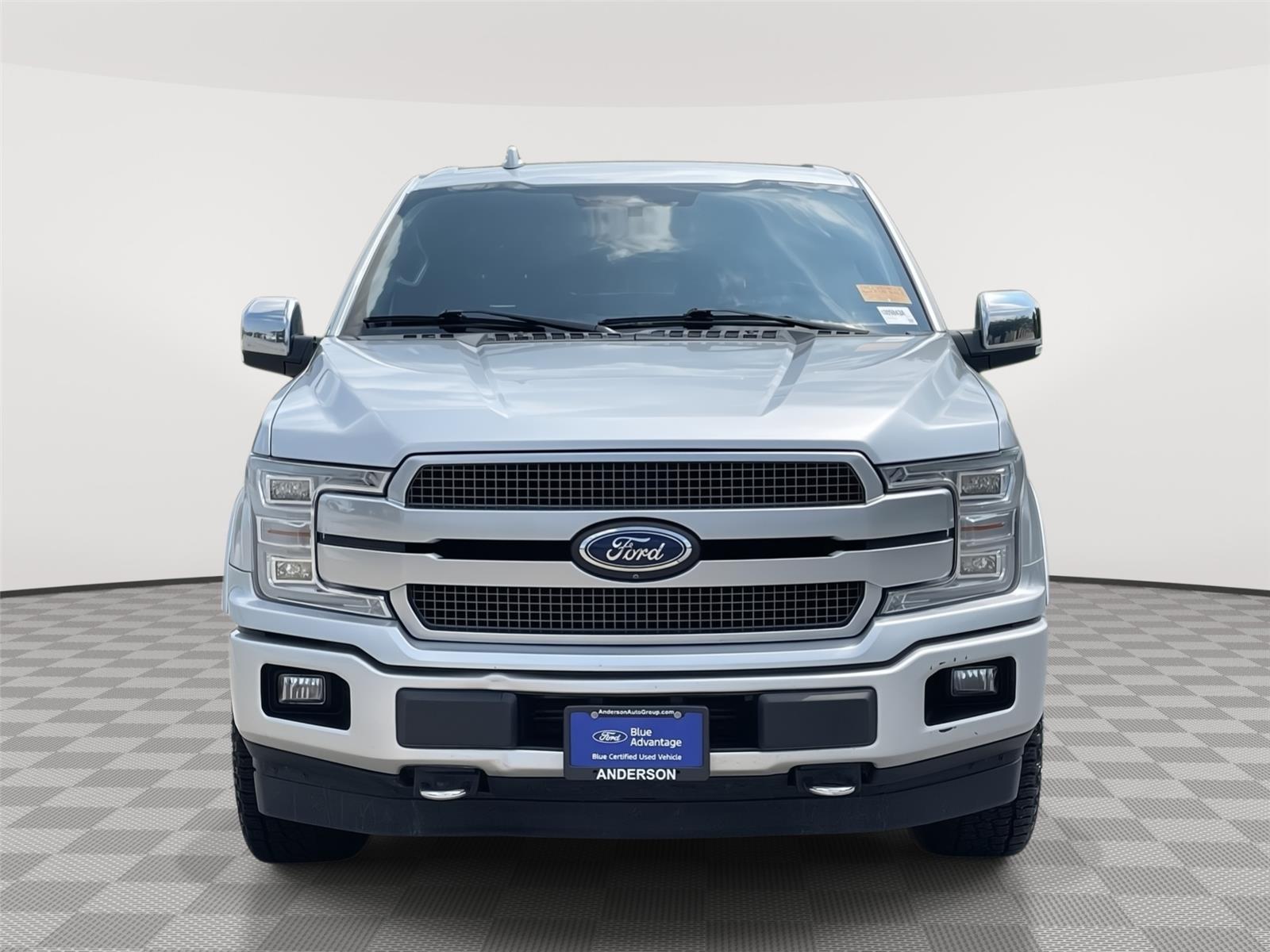 Vehicle photo 4