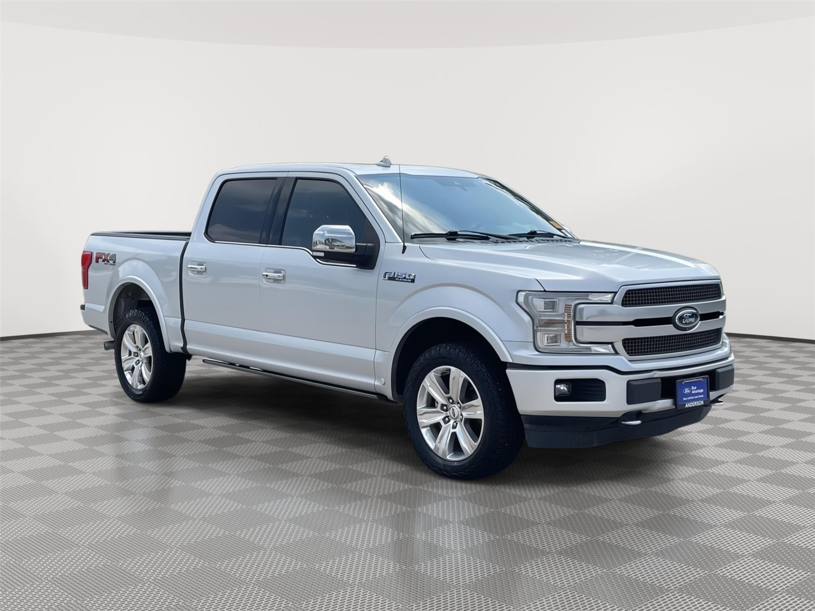 Vehicle photo 5