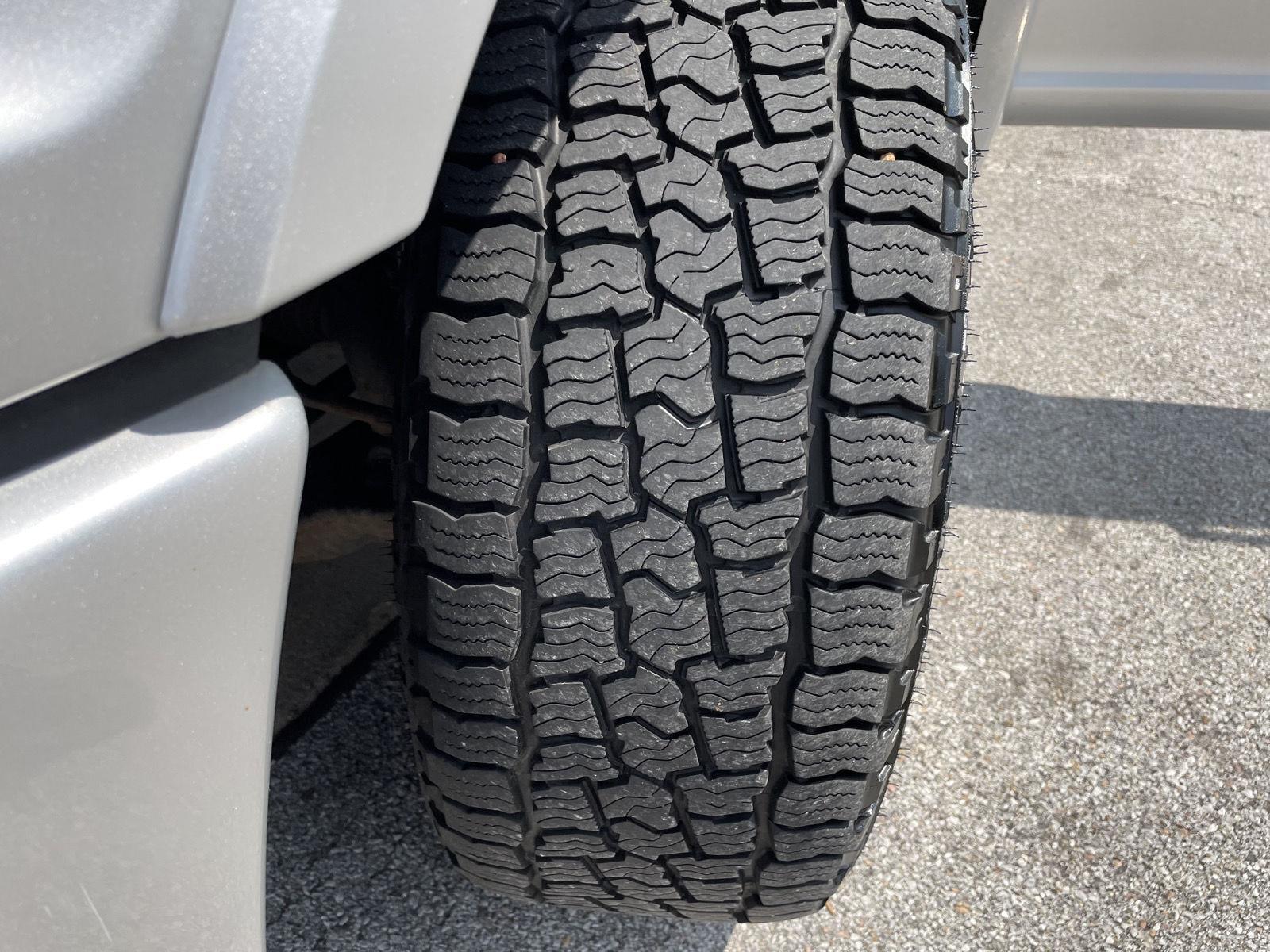 Vehicle photo 11