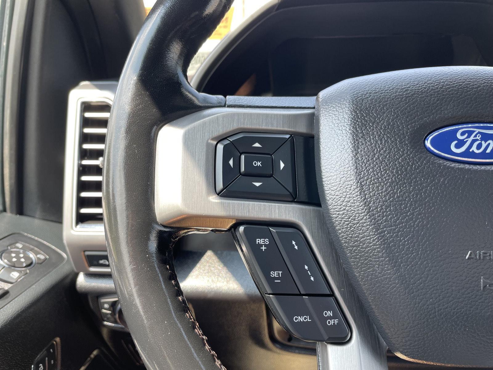 Vehicle photo 13
