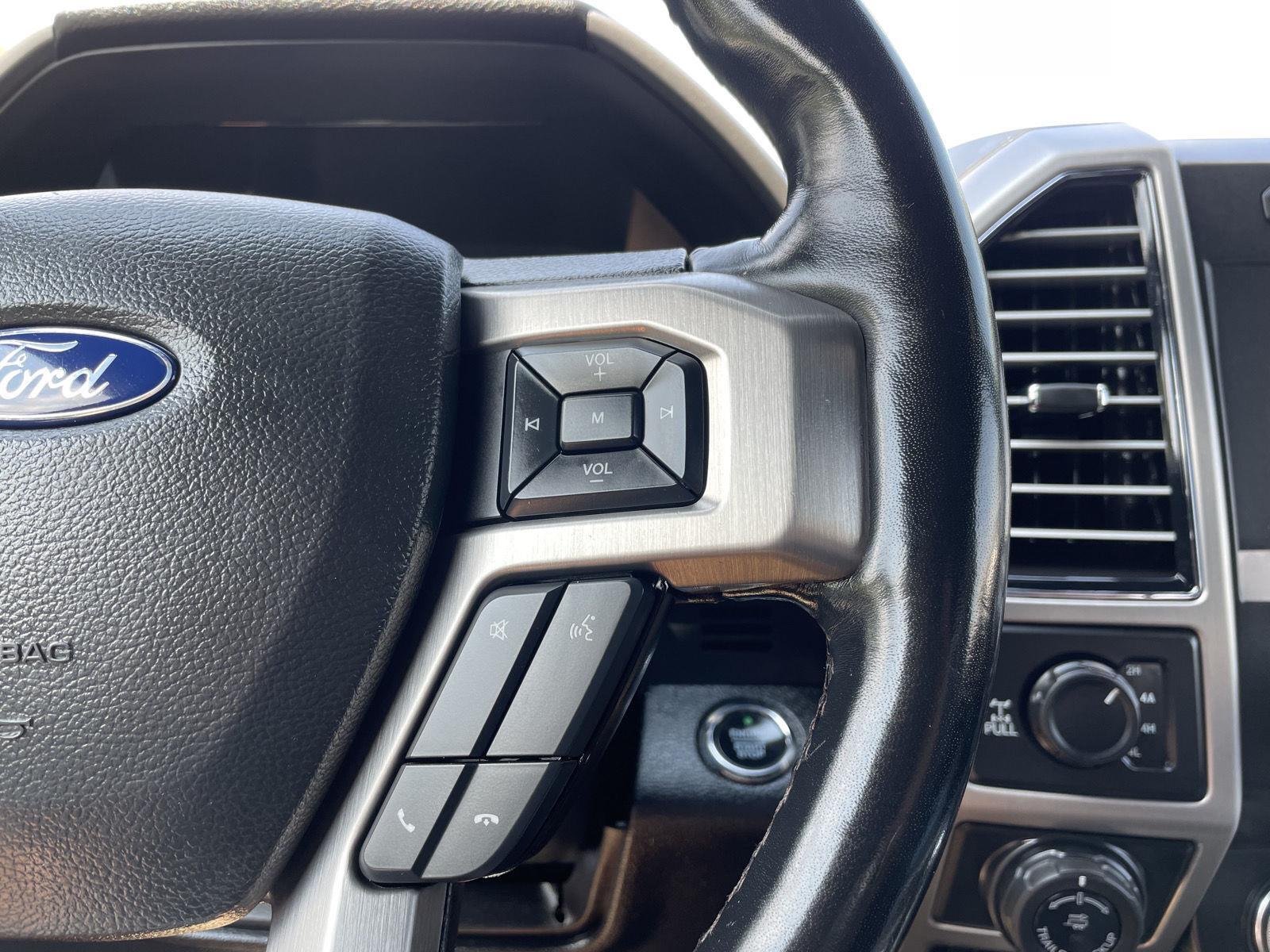 Vehicle photo 14