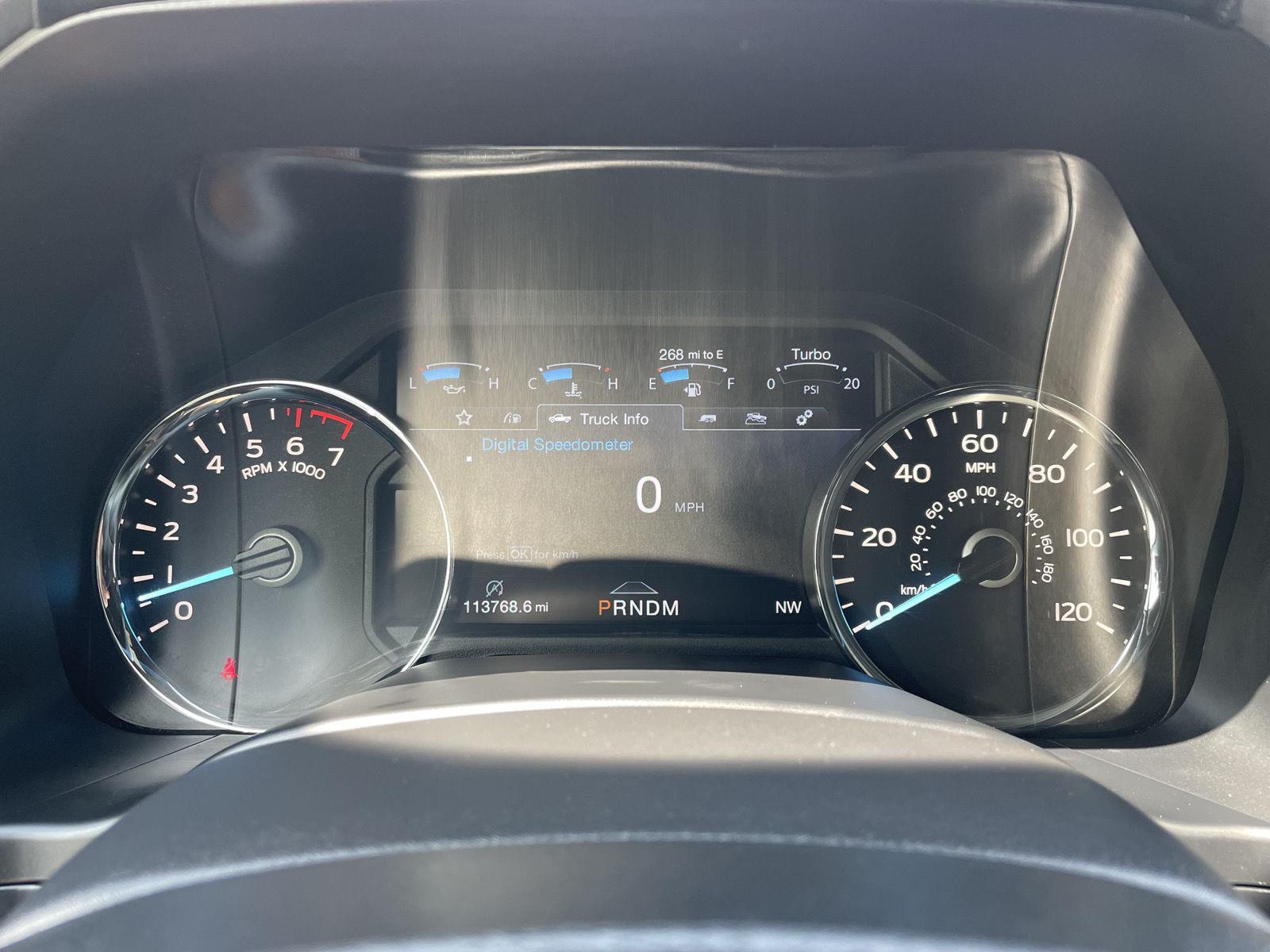 Vehicle photo 15