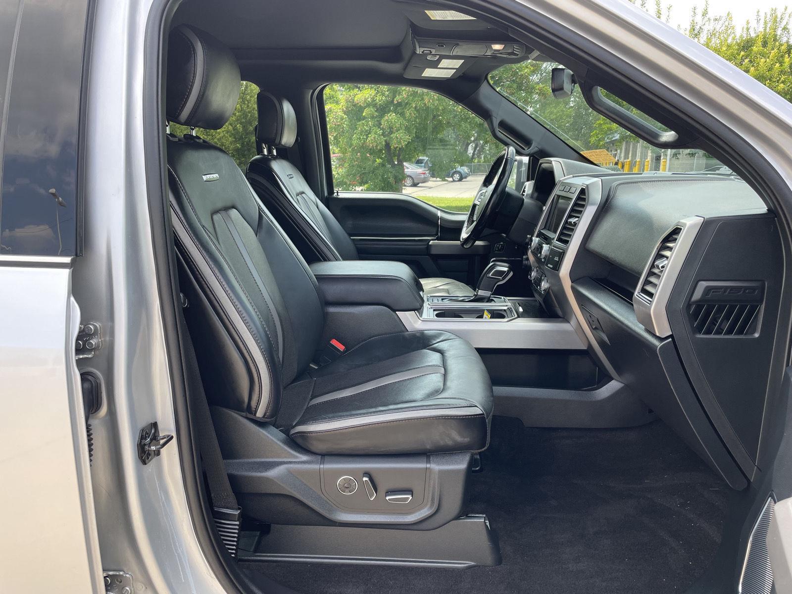Vehicle photo 19