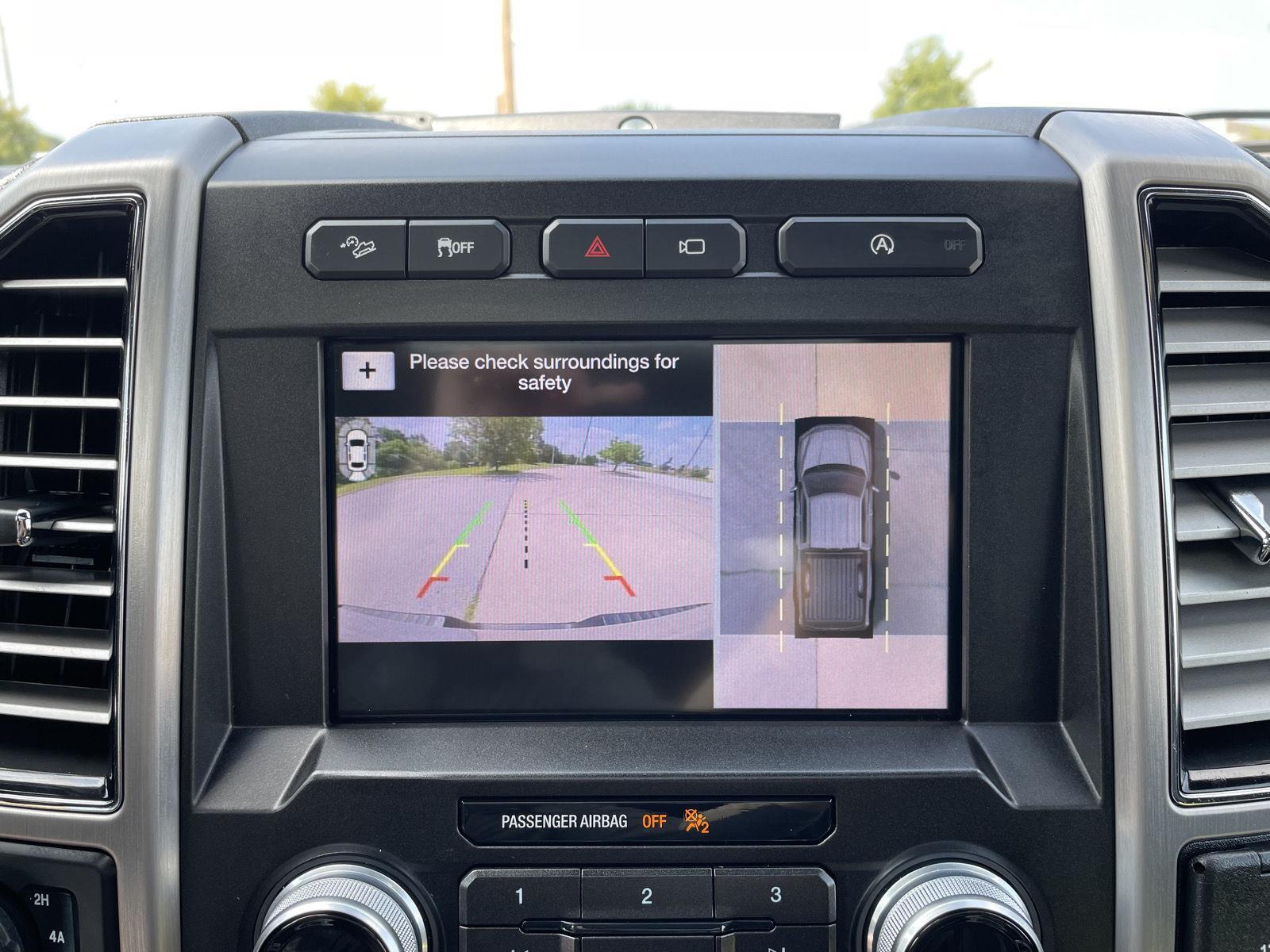 Vehicle photo 25