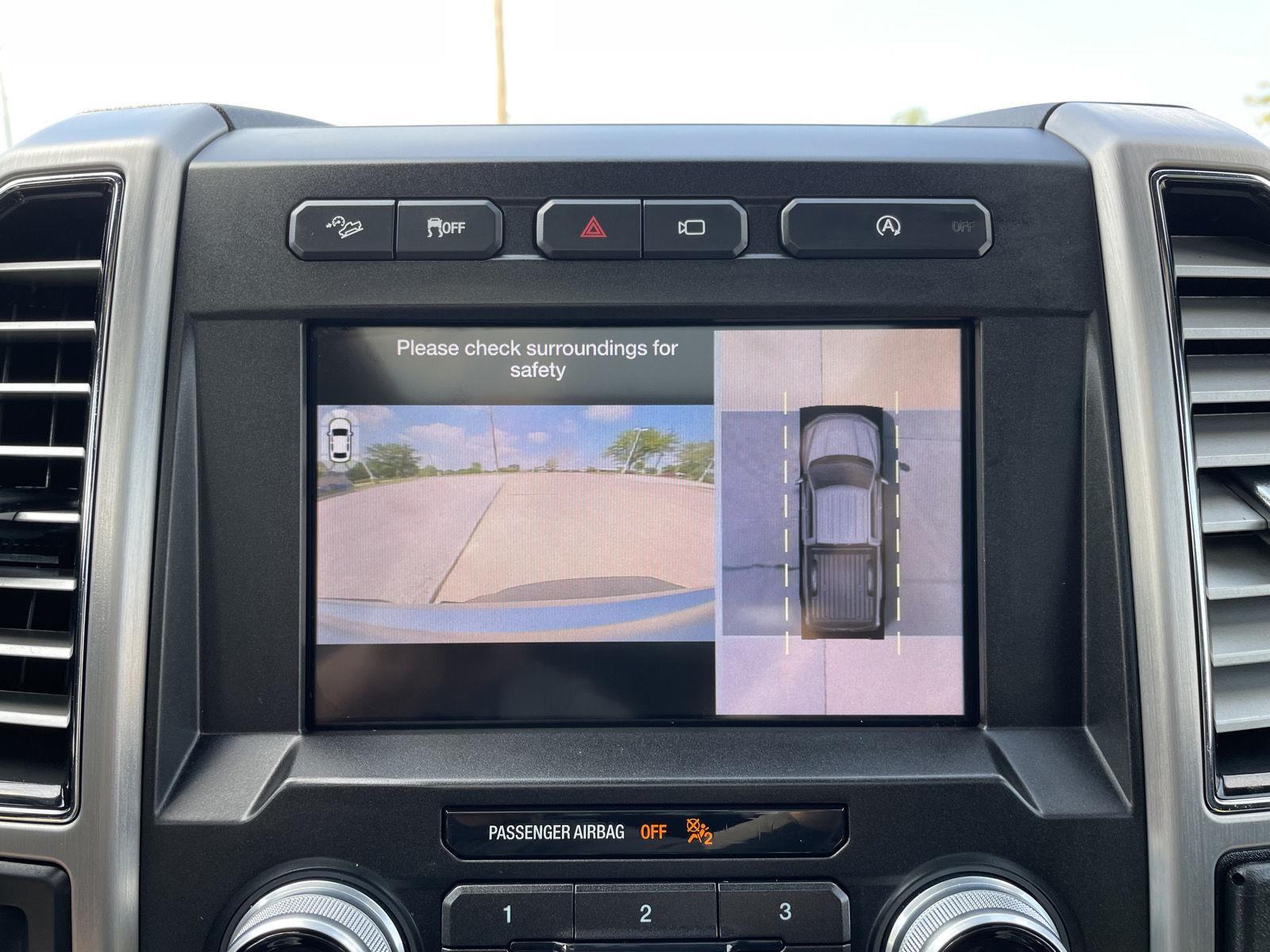 Vehicle photo 26