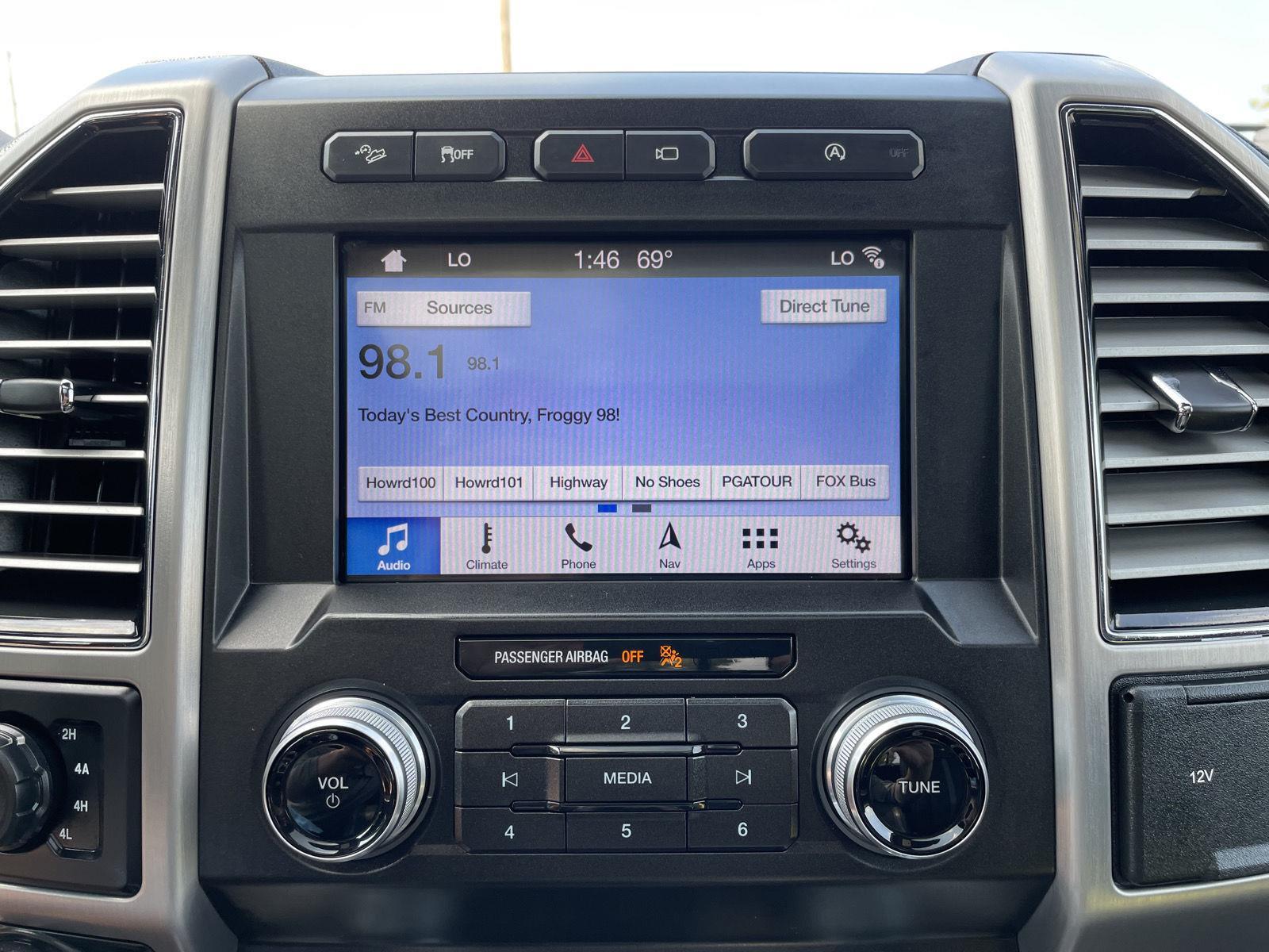 Vehicle photo 29