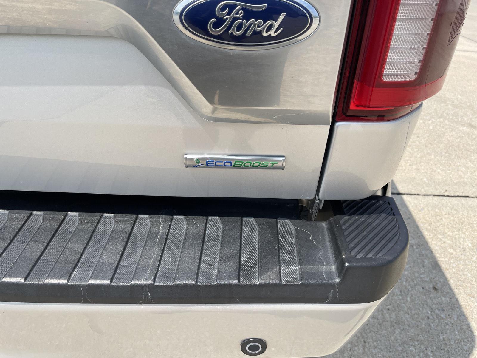 Vehicle photo 45