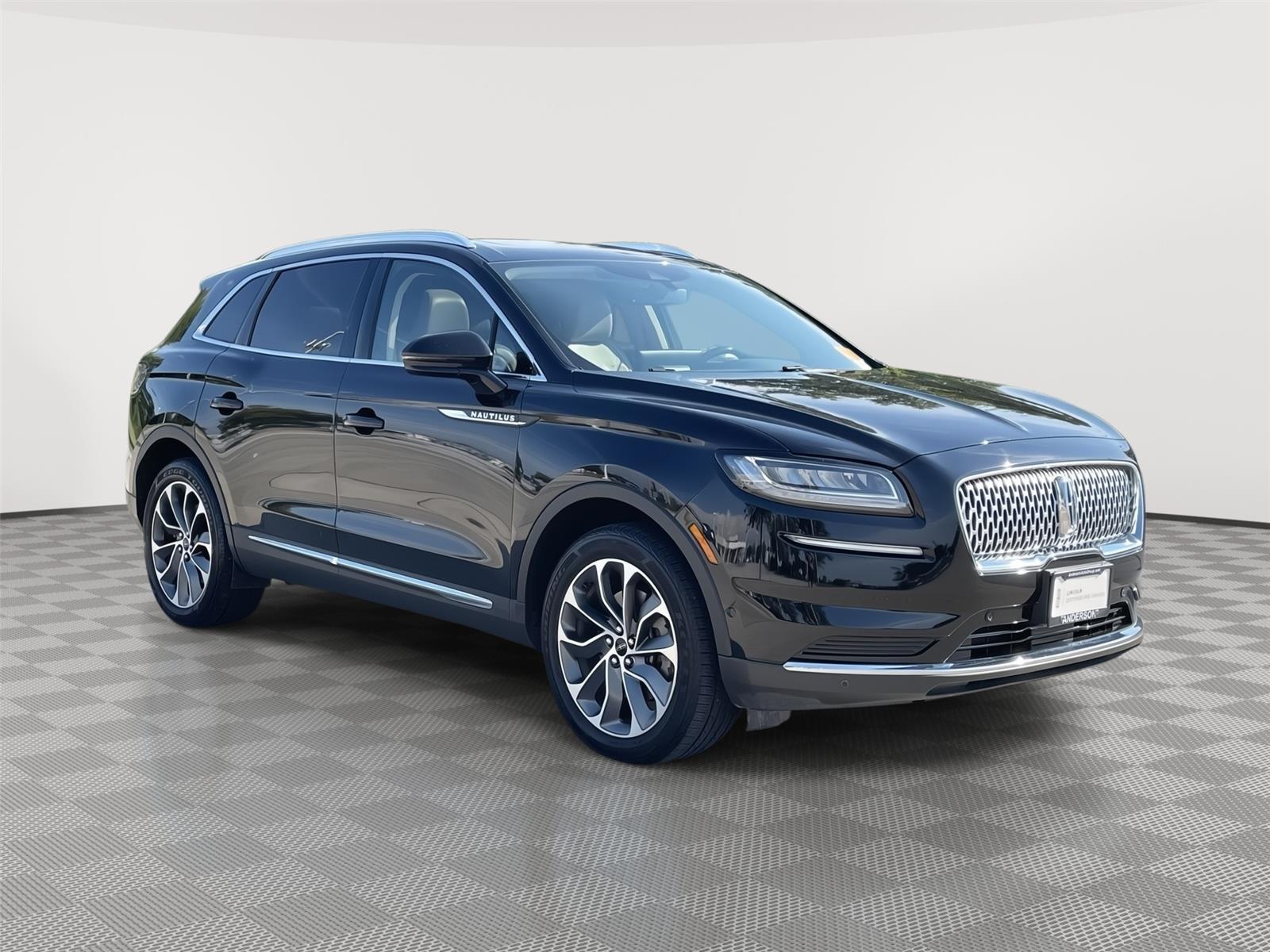 Vehicle photo 5