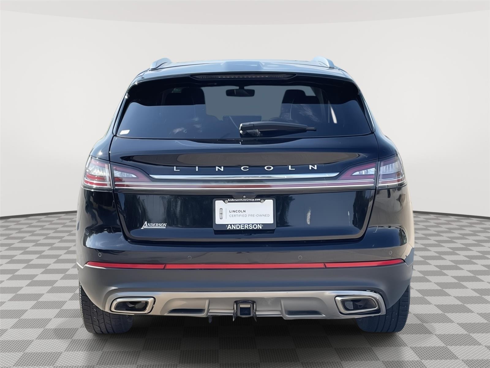 Vehicle photo 8