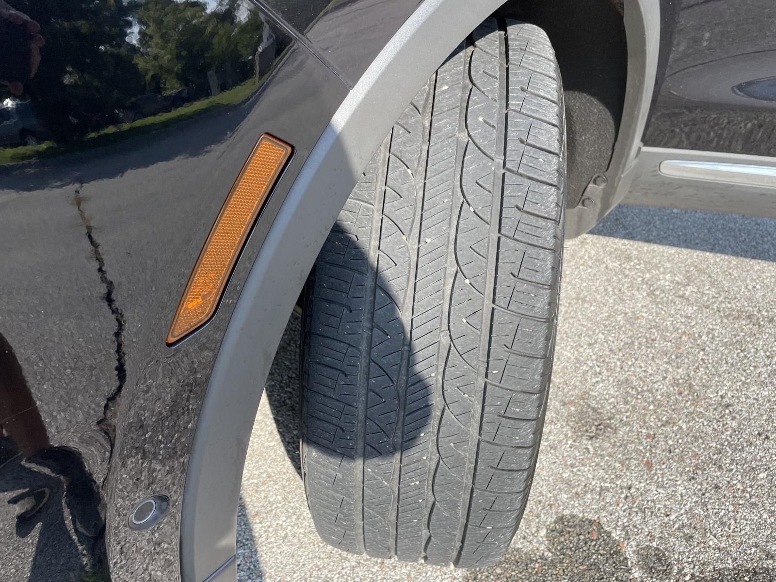 Vehicle photo 11