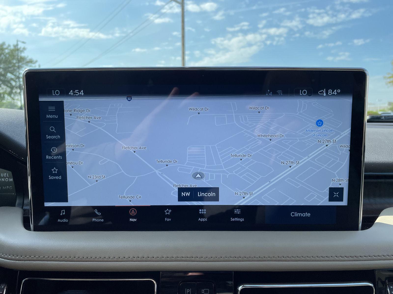 Vehicle photo 26
