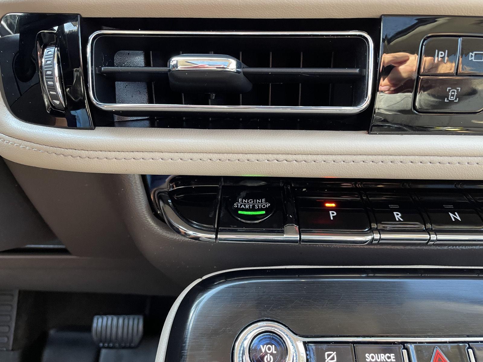 Vehicle photo 27