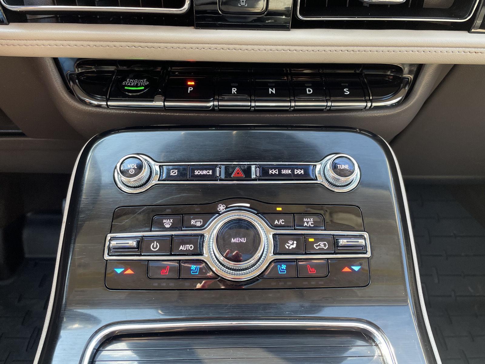 Vehicle photo 28
