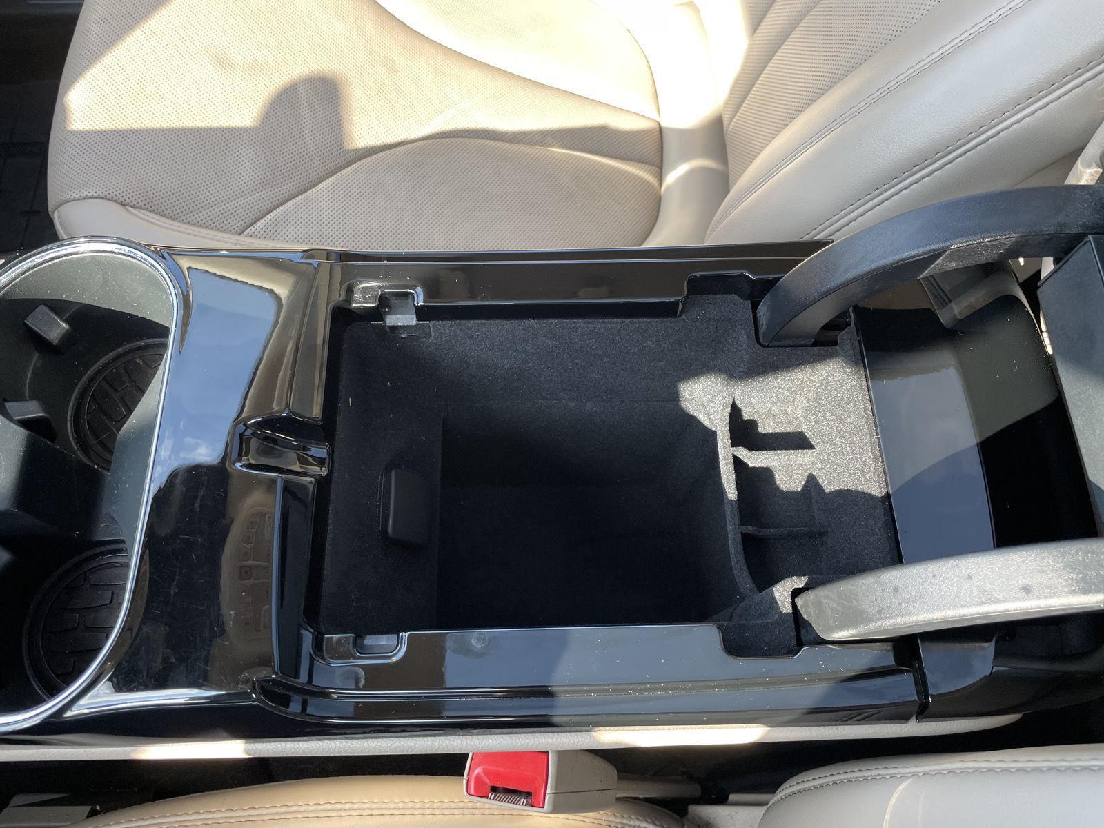 Vehicle photo 33