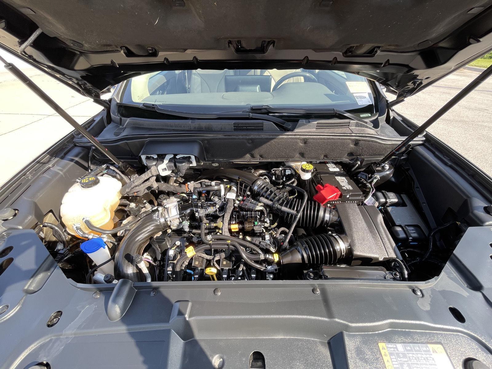 Vehicle photo 36