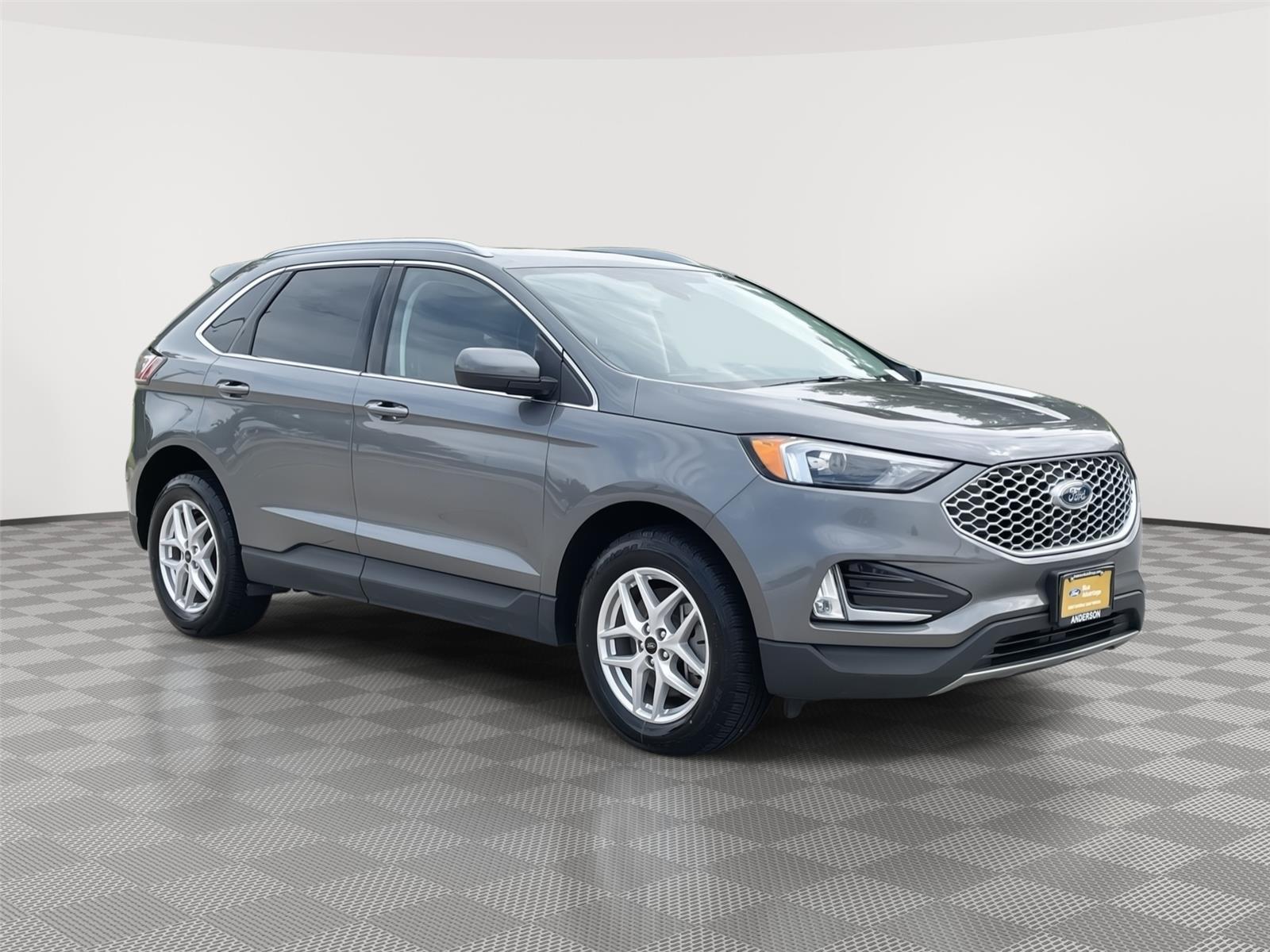 Vehicle photo 5