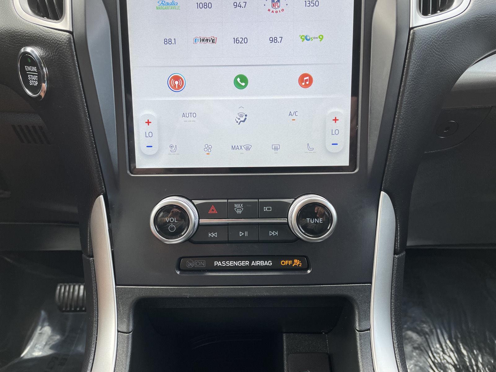 Vehicle photo 25