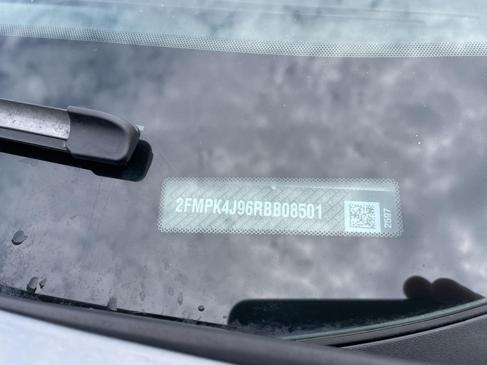 Vehicle photo 32