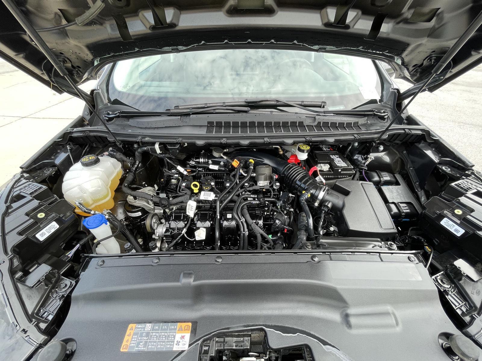 Vehicle photo 33