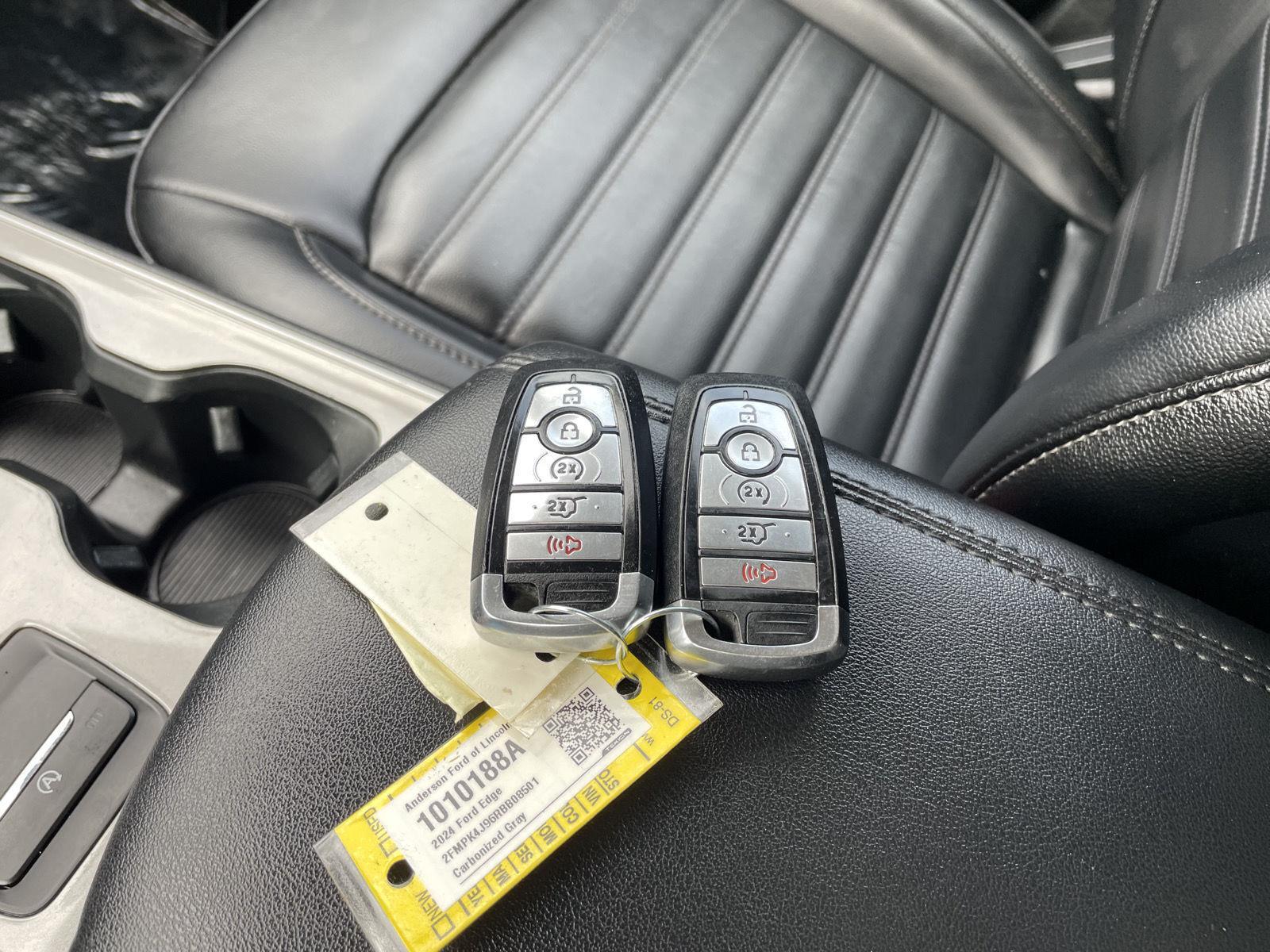 Vehicle photo 38