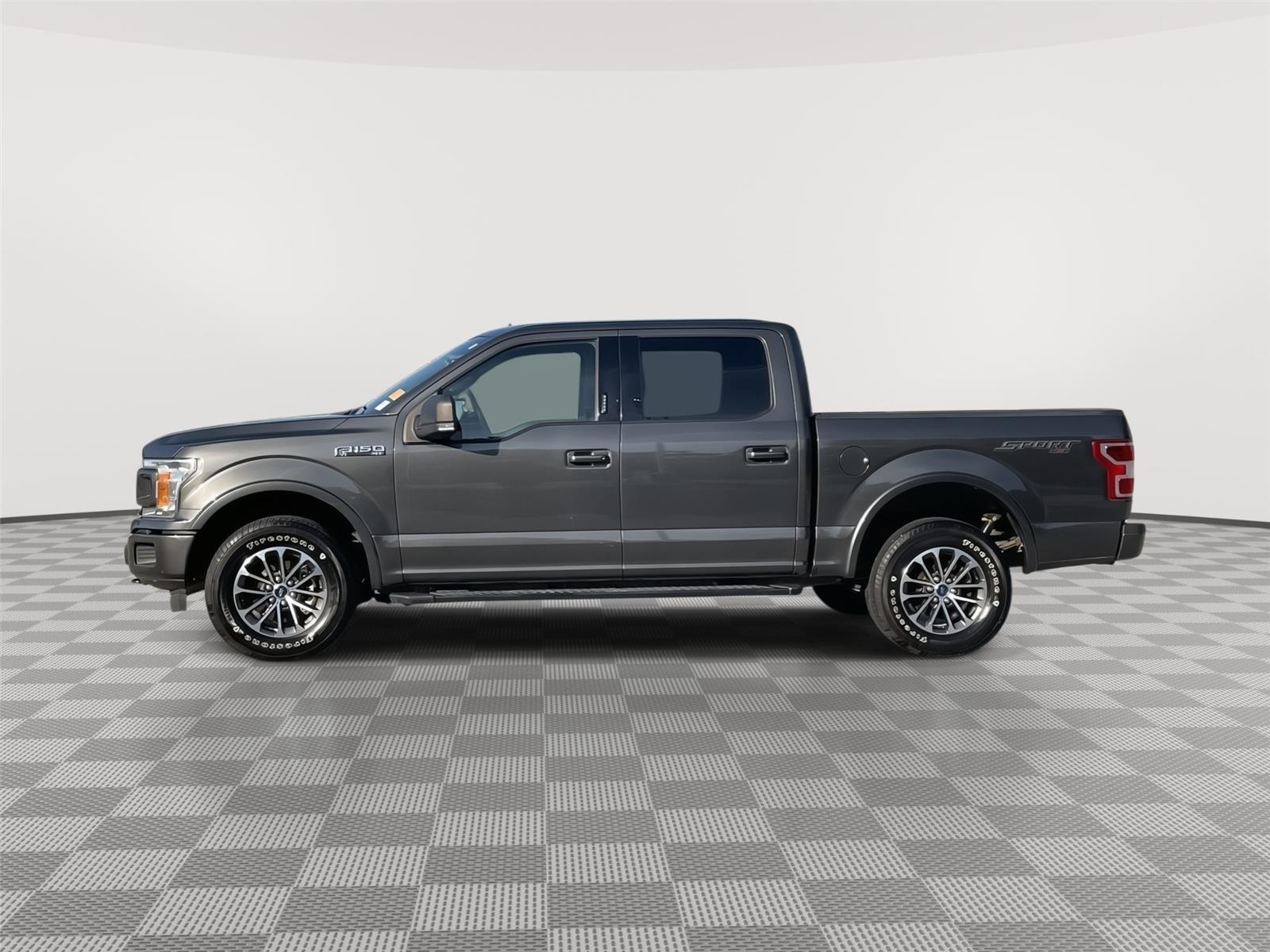 Vehicle photo 2