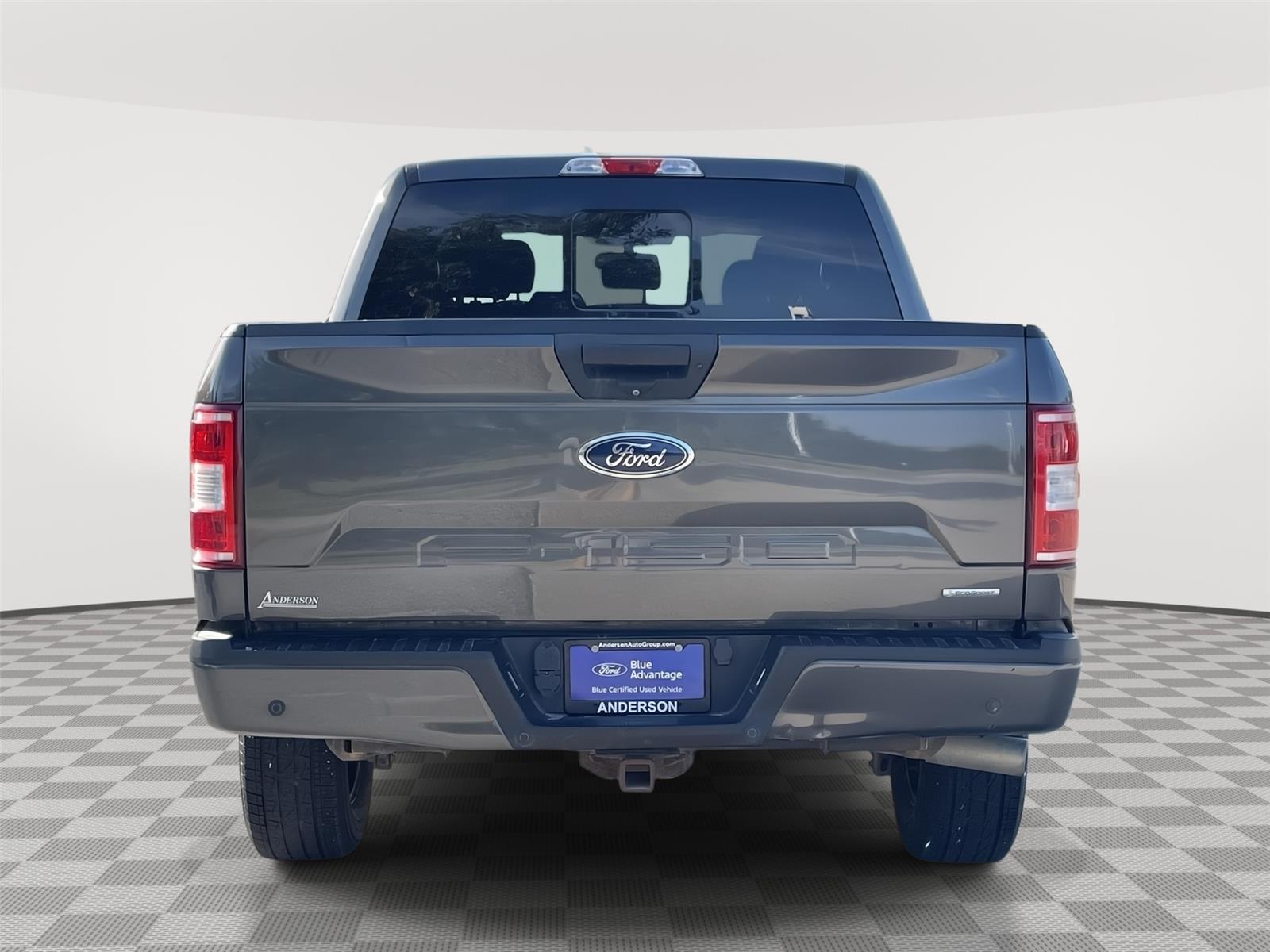 Vehicle photo 8