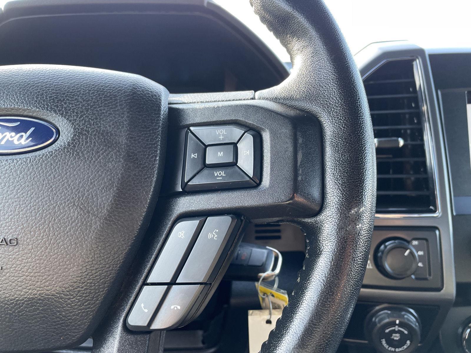 Vehicle photo 14
