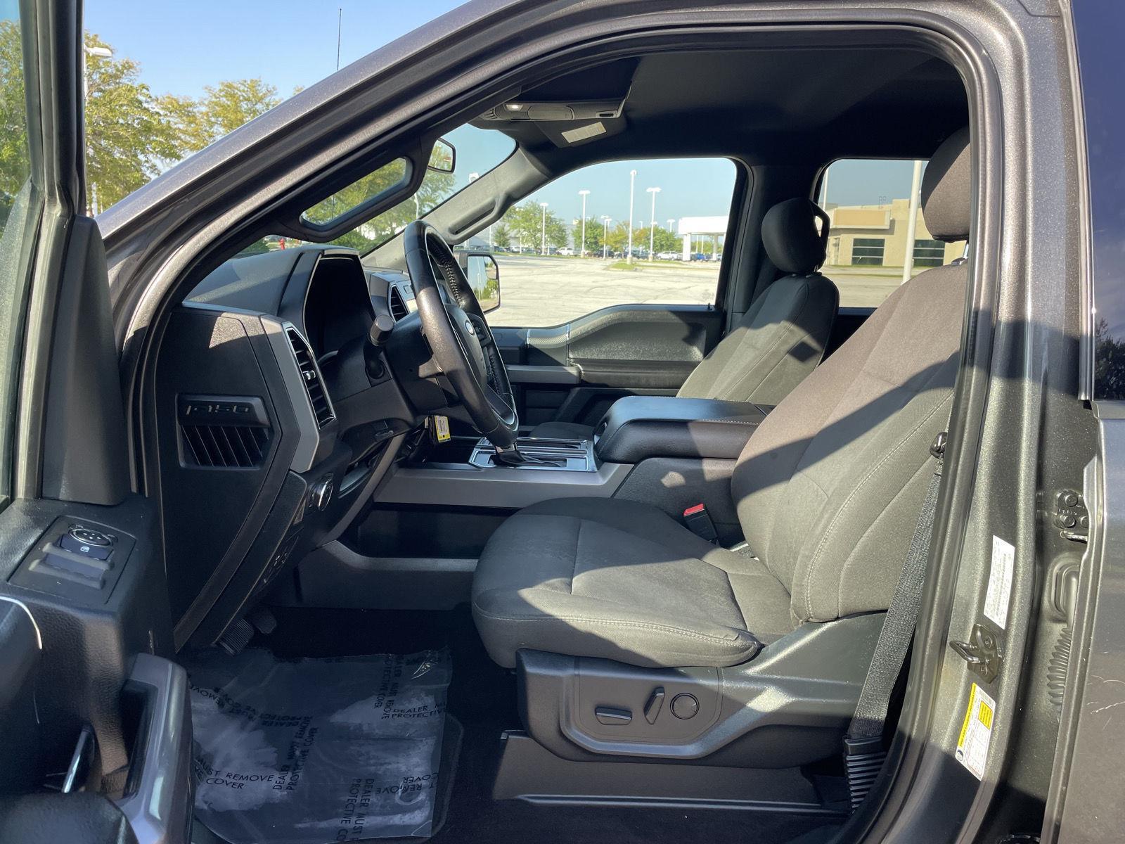 Vehicle photo 17