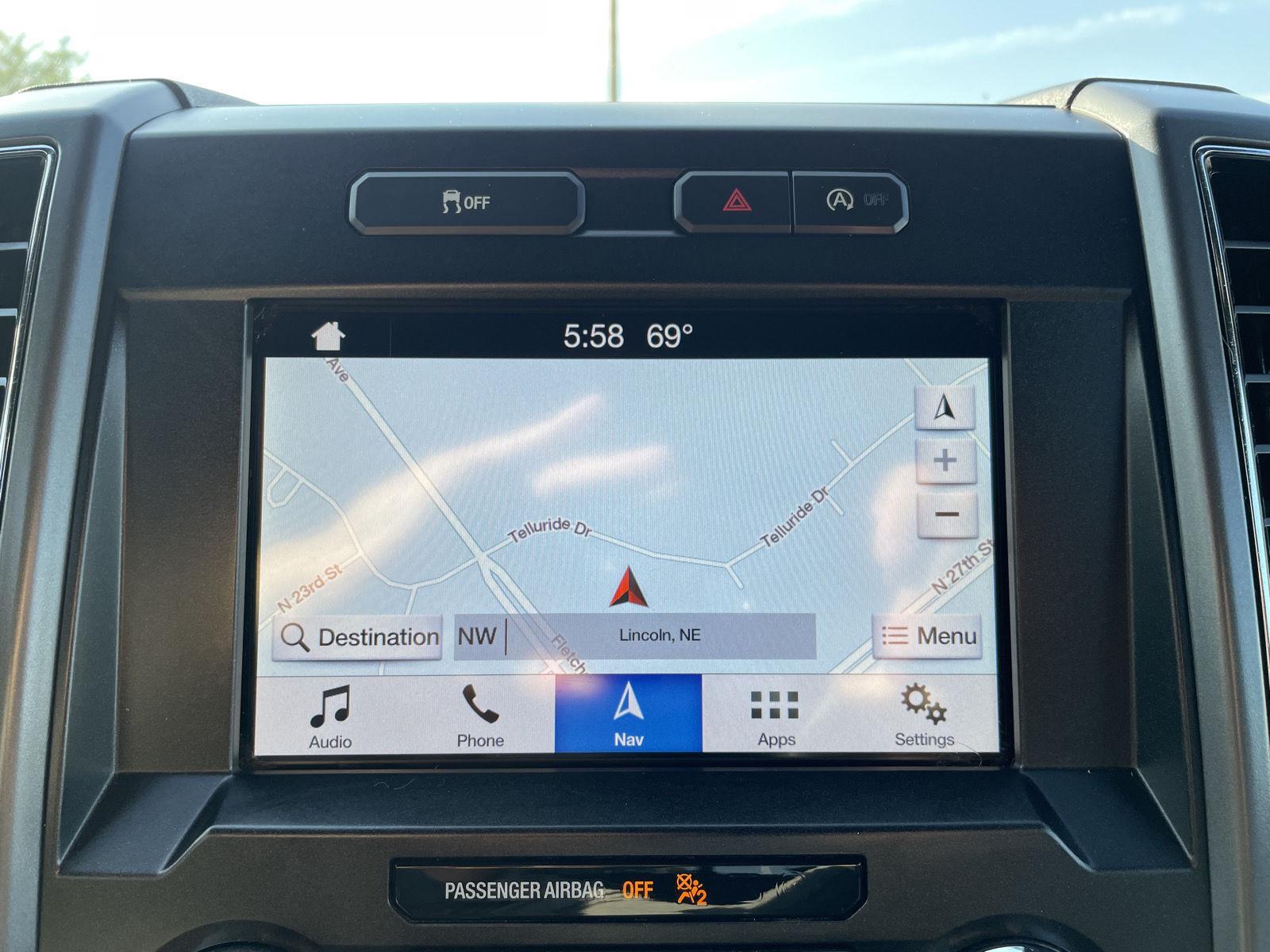 Vehicle photo 24