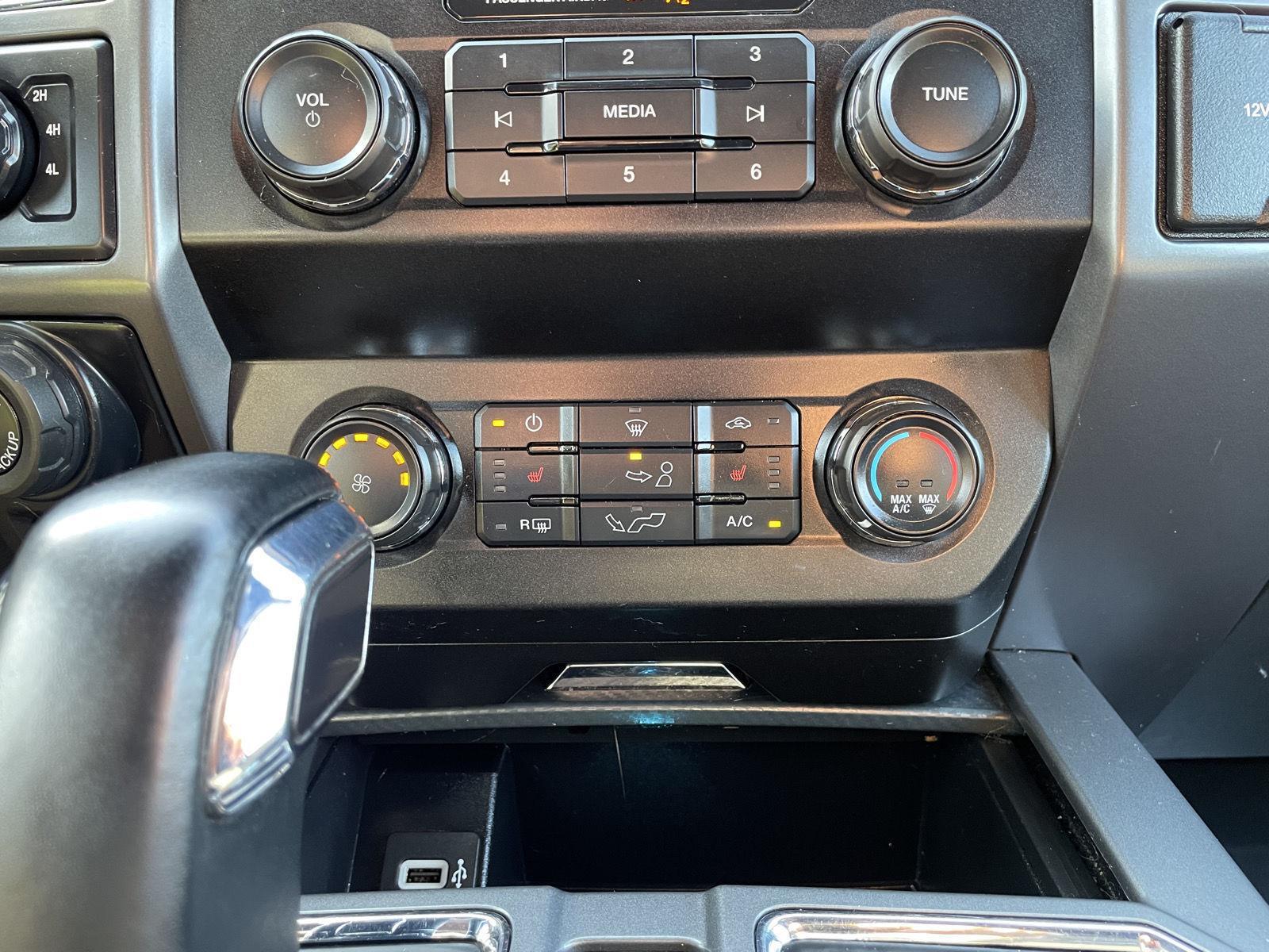 Vehicle photo 26