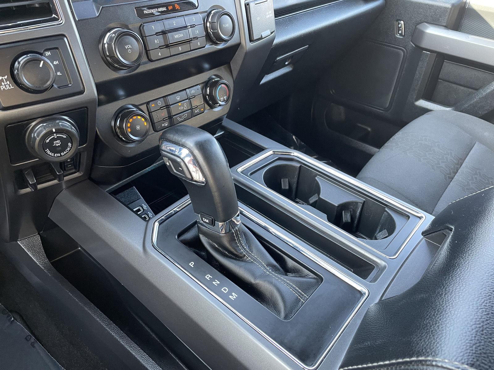 Vehicle photo 33