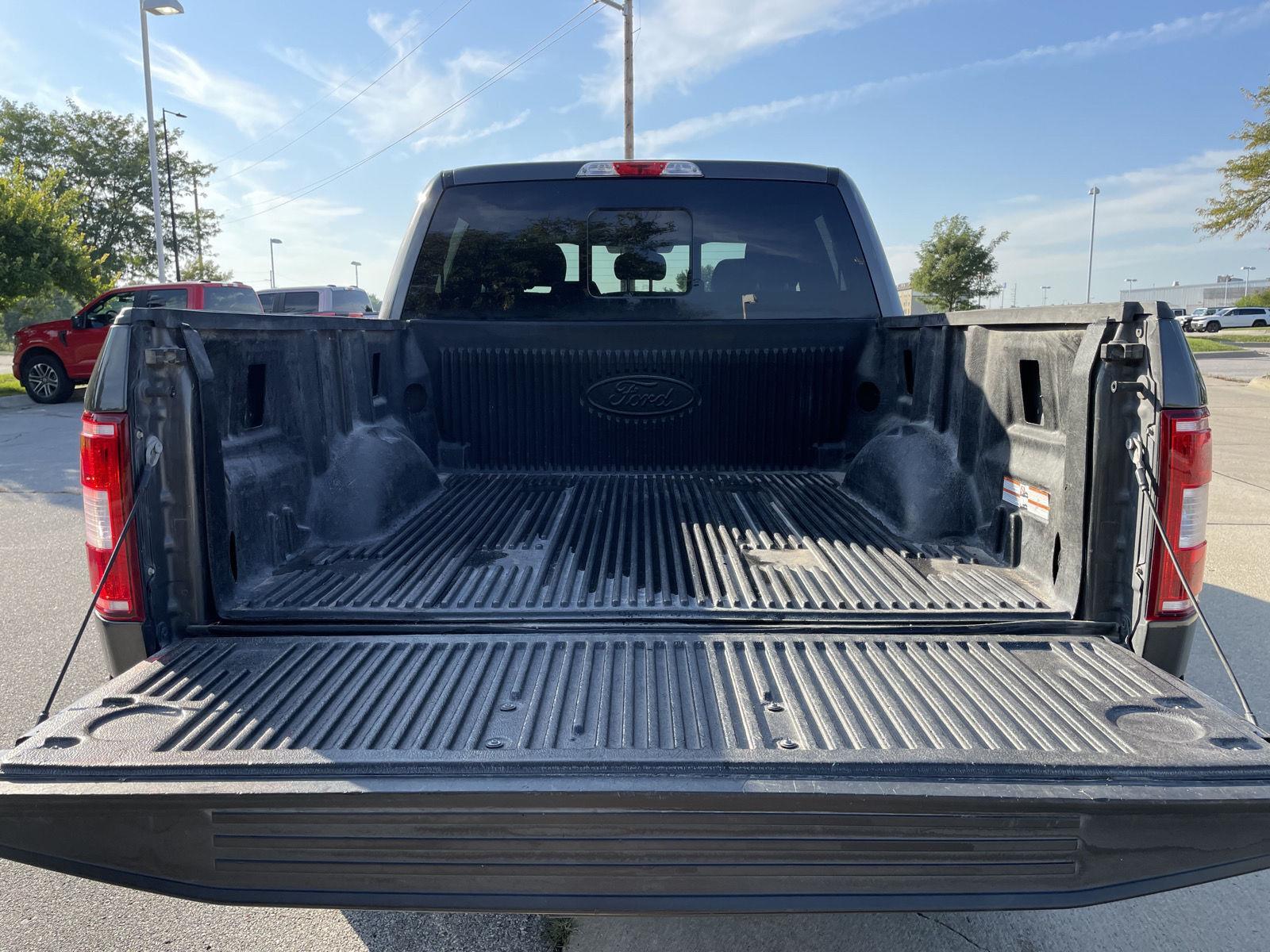 Vehicle photo 38