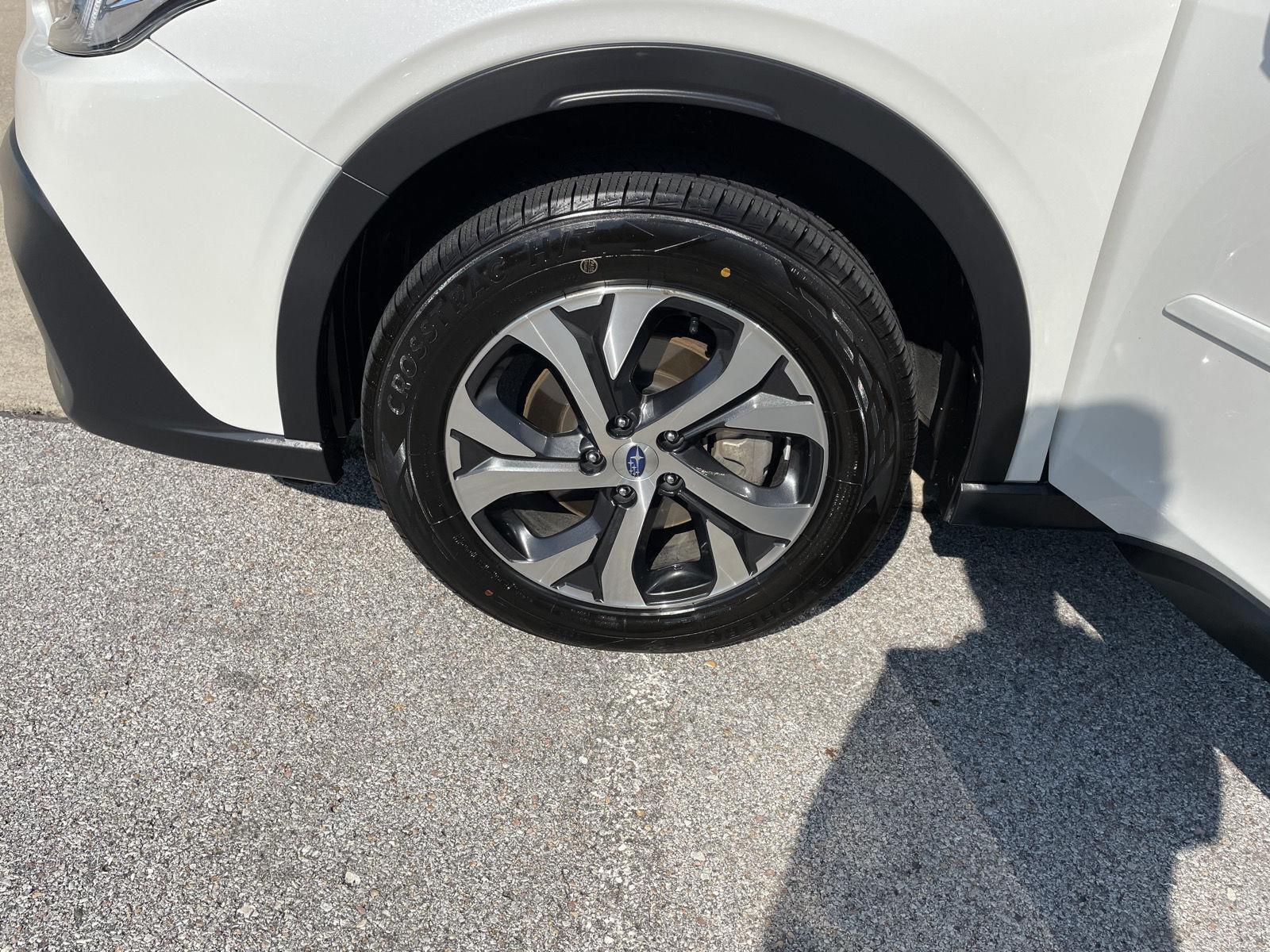 Vehicle photo 10