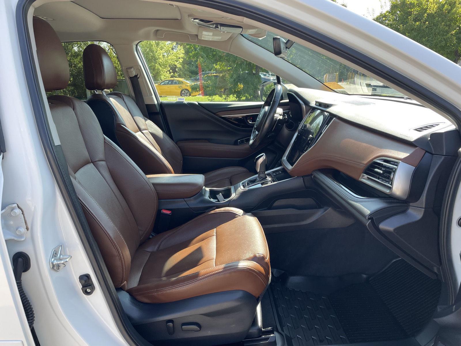 Vehicle photo 19