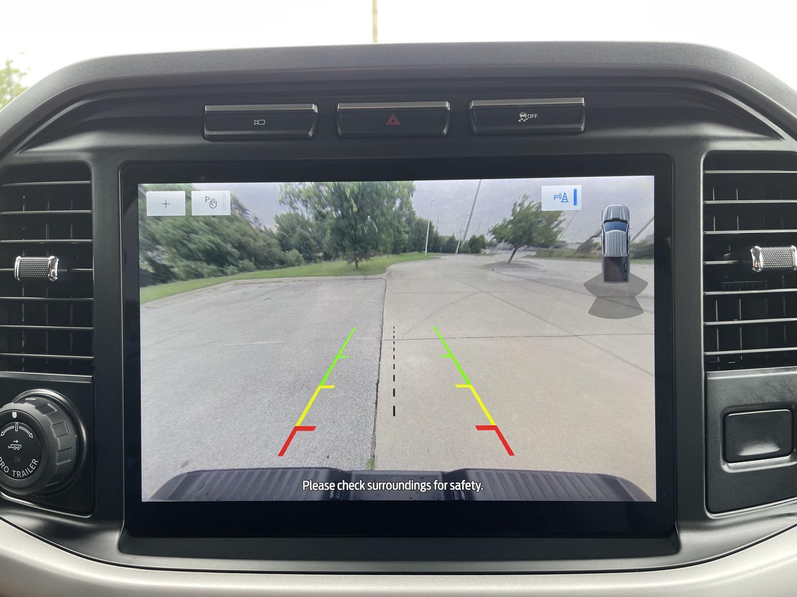 Vehicle photo 22
